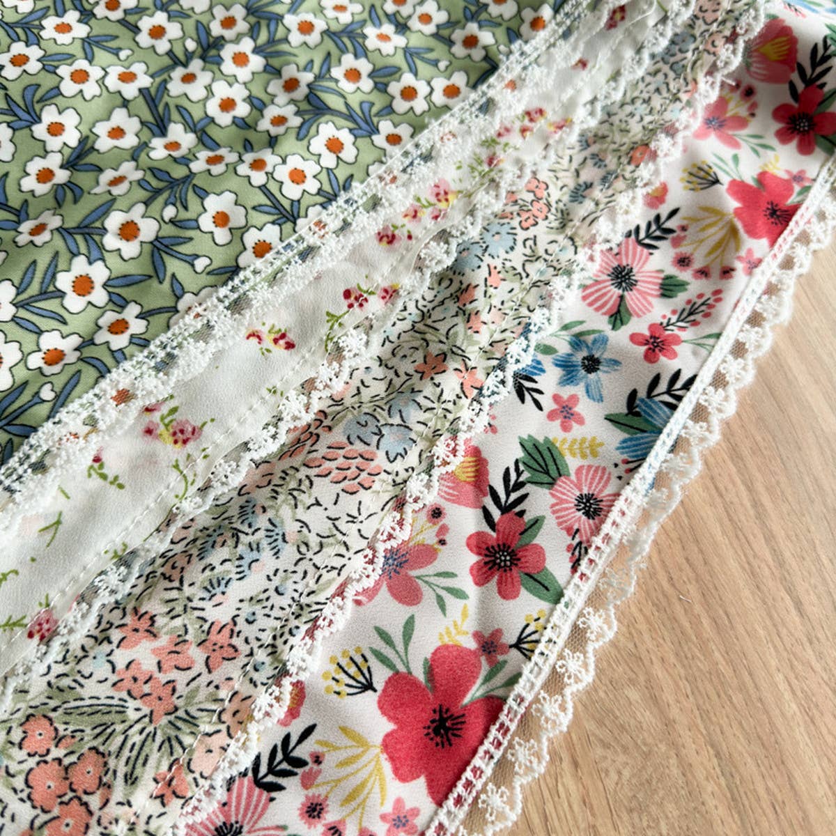 PATTERNED LACE TRIANGLE HEADSCARF_CWAHA1374