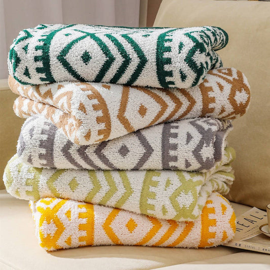 KNITTED SOFT AND LIGHT GEOMETRIC PATTERN BLANKET