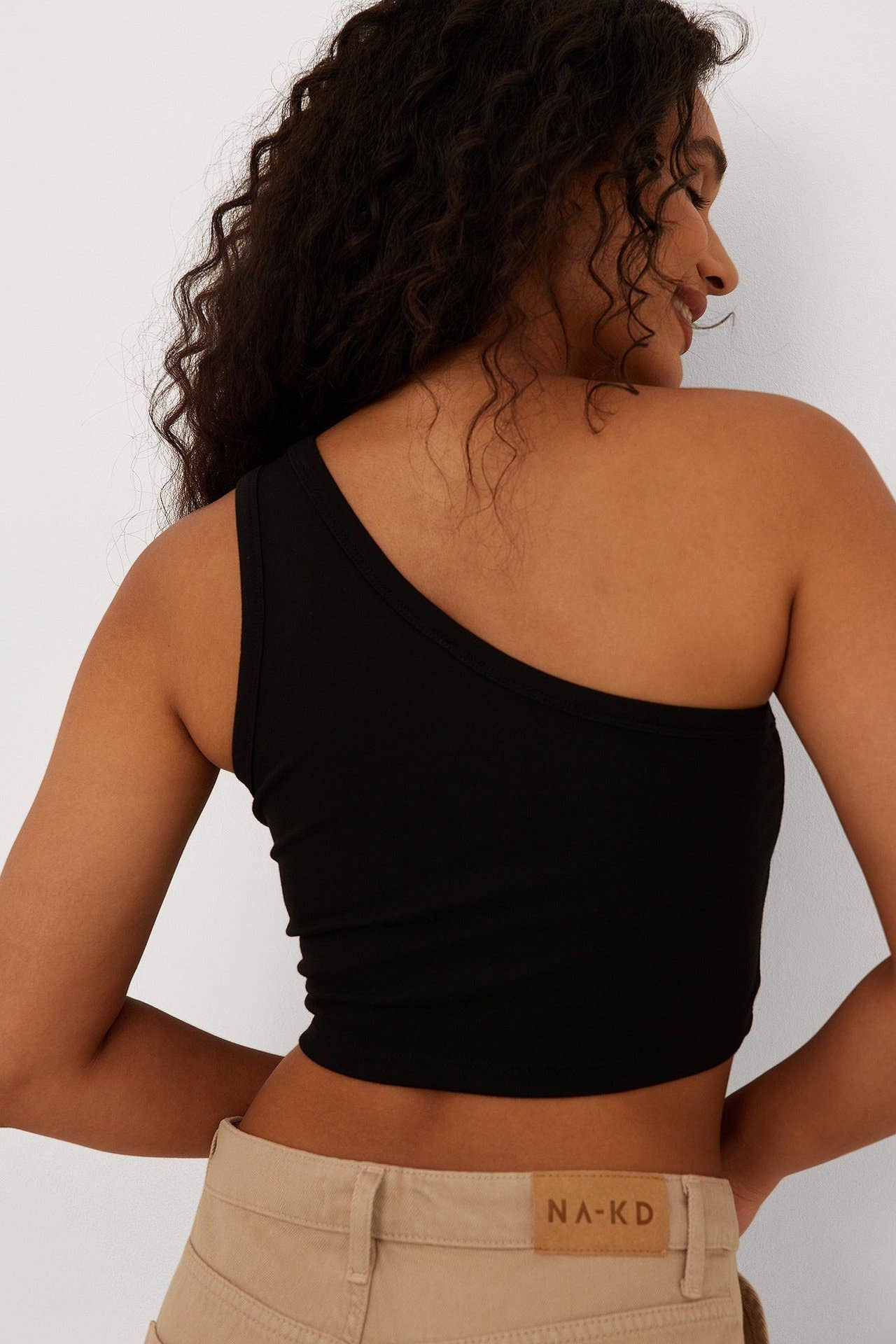 SEXY ONE-SHOULDER SPORTS BRA