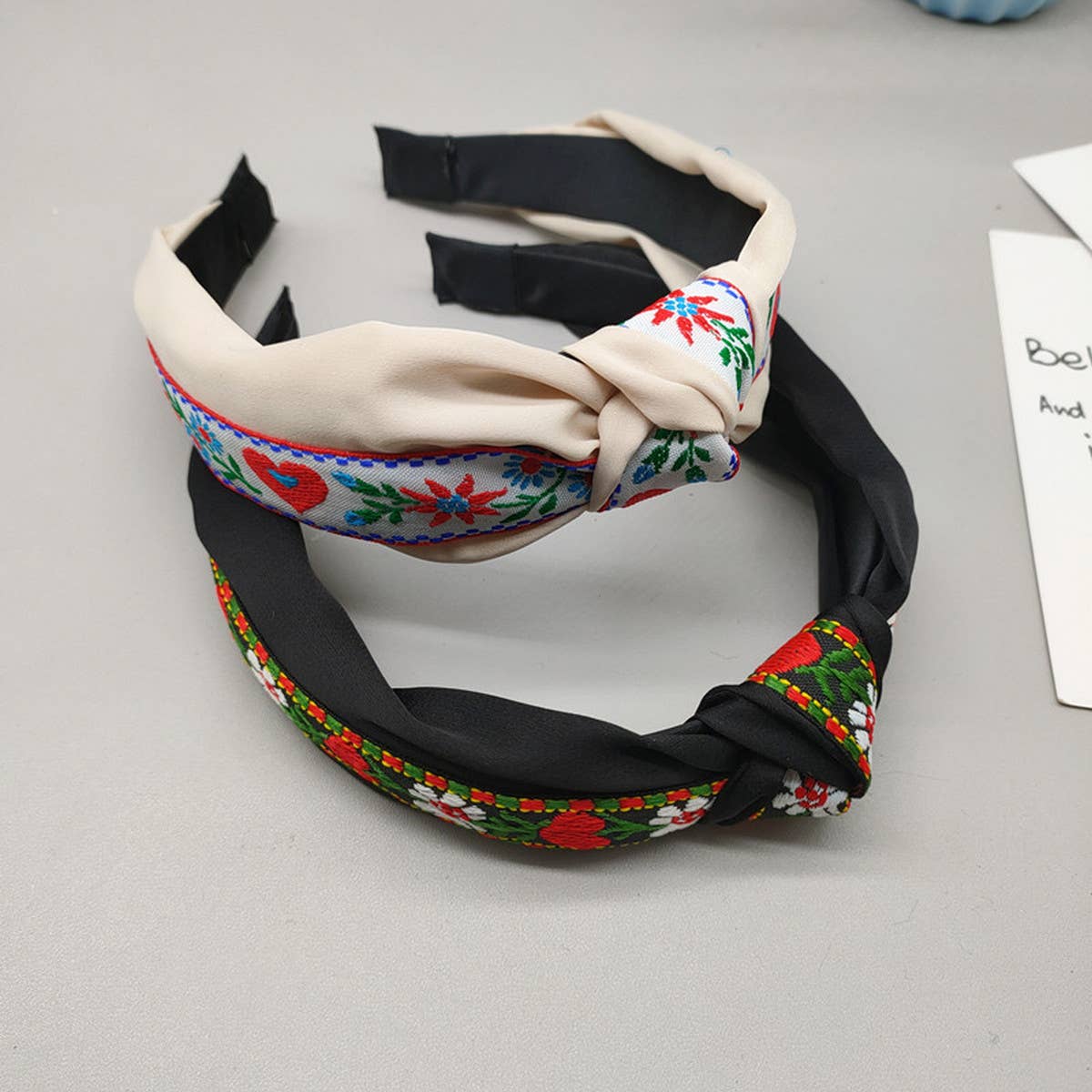 WIDE EMBROIDERED DOUBLE KNOT HEADBAND