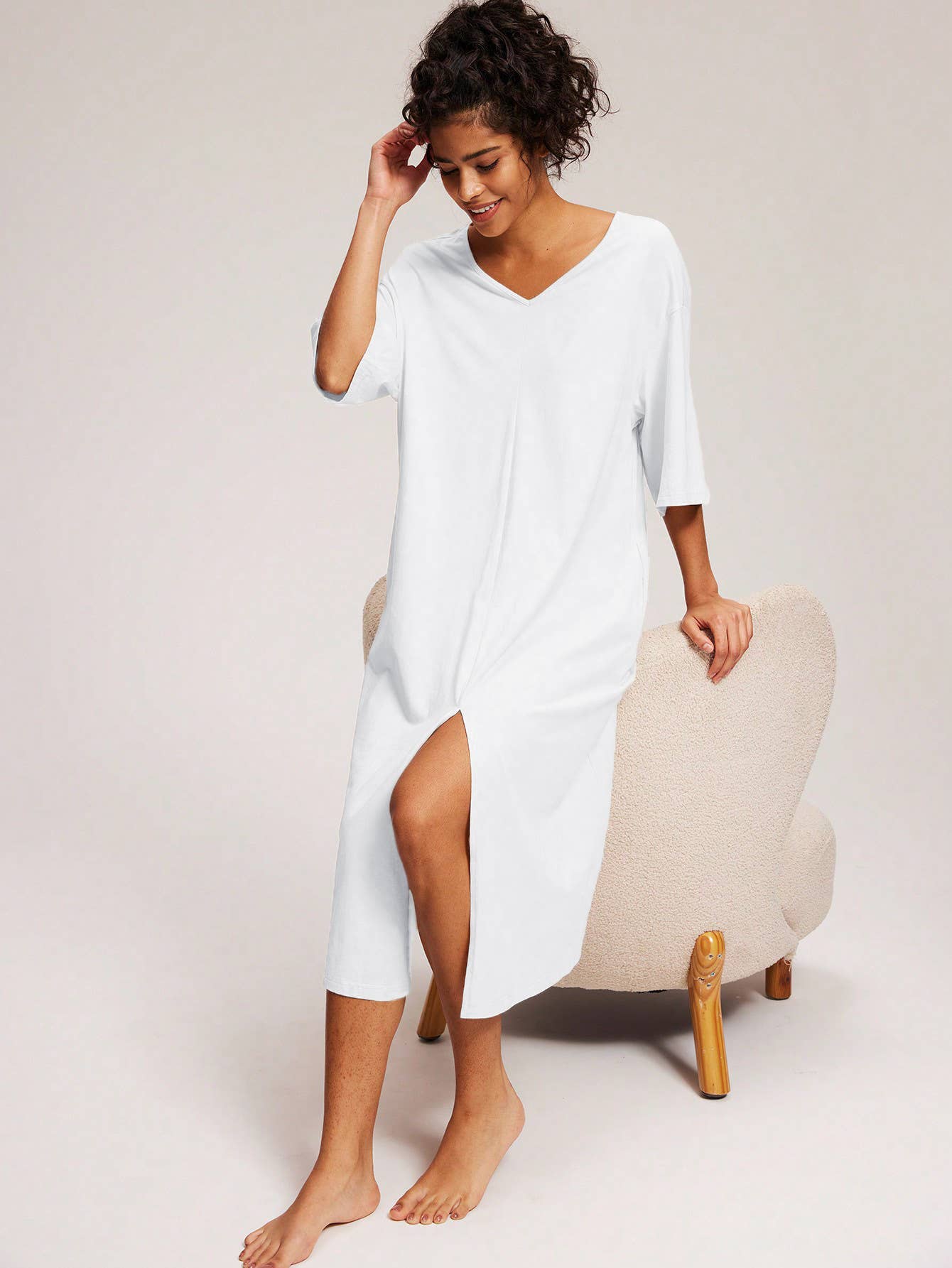 Loose and casual V-neck half-sleeve slit dress