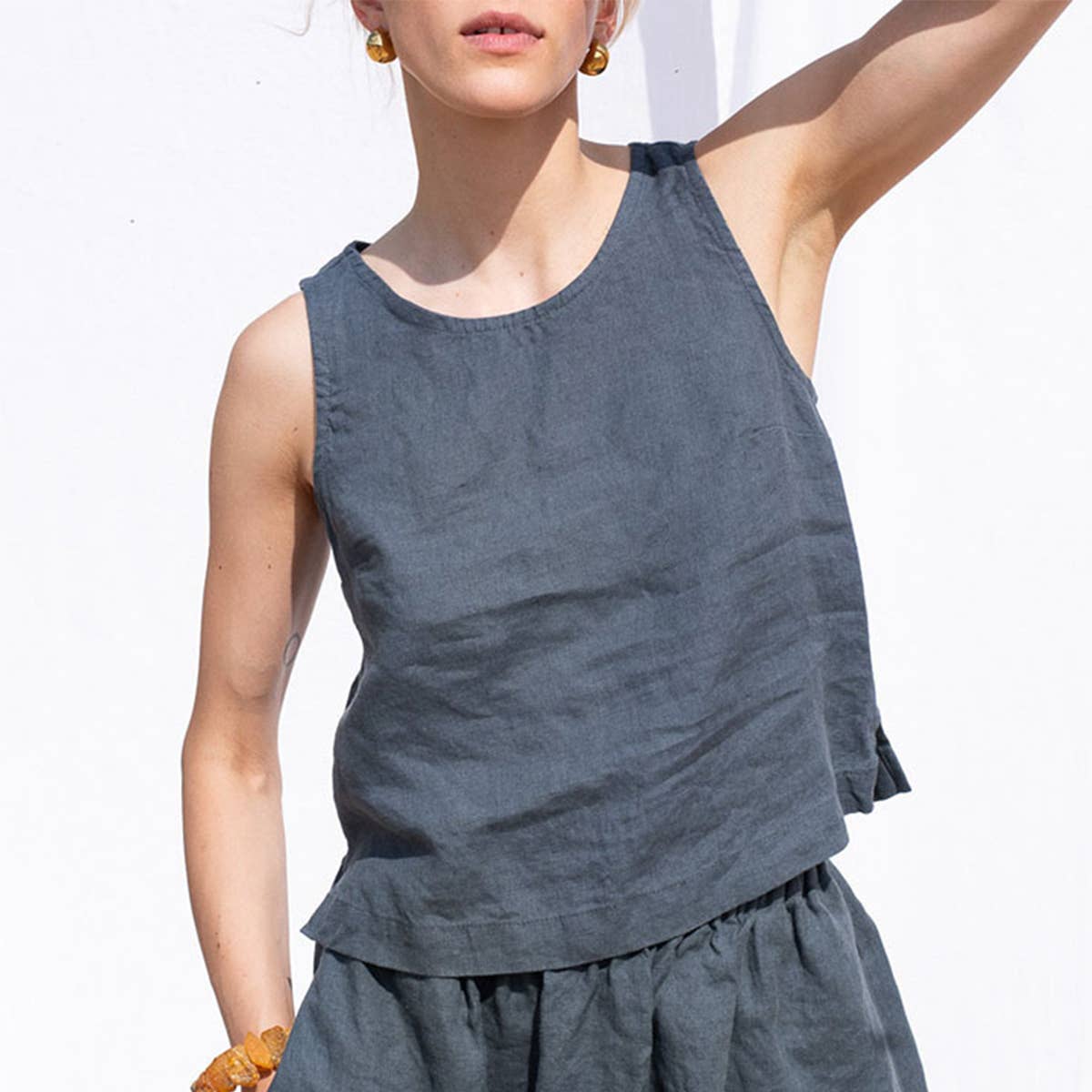 LINEN SLEEVELESS WAISTCOAT