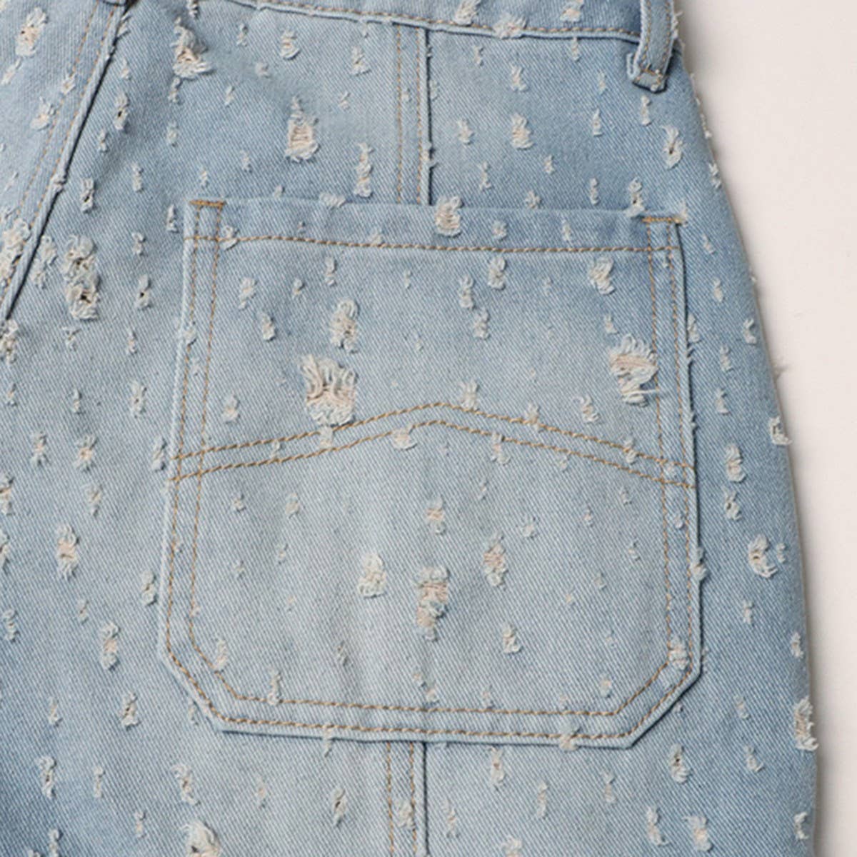 WASHED AND DISTRESSED STRAIGHT LEG JEANS