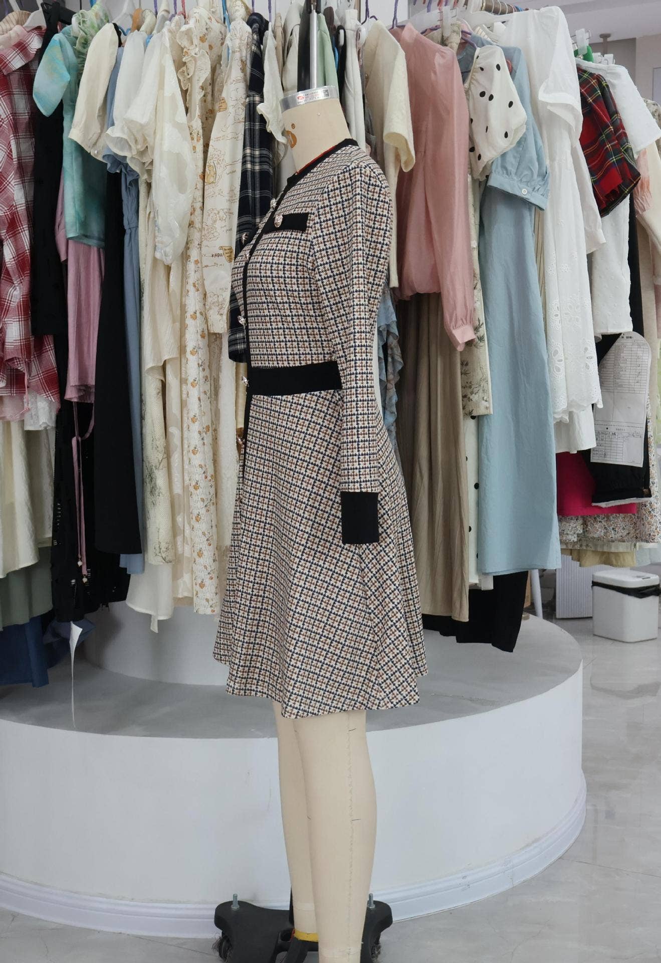 Long-sleeved knitted checkered button-down dress