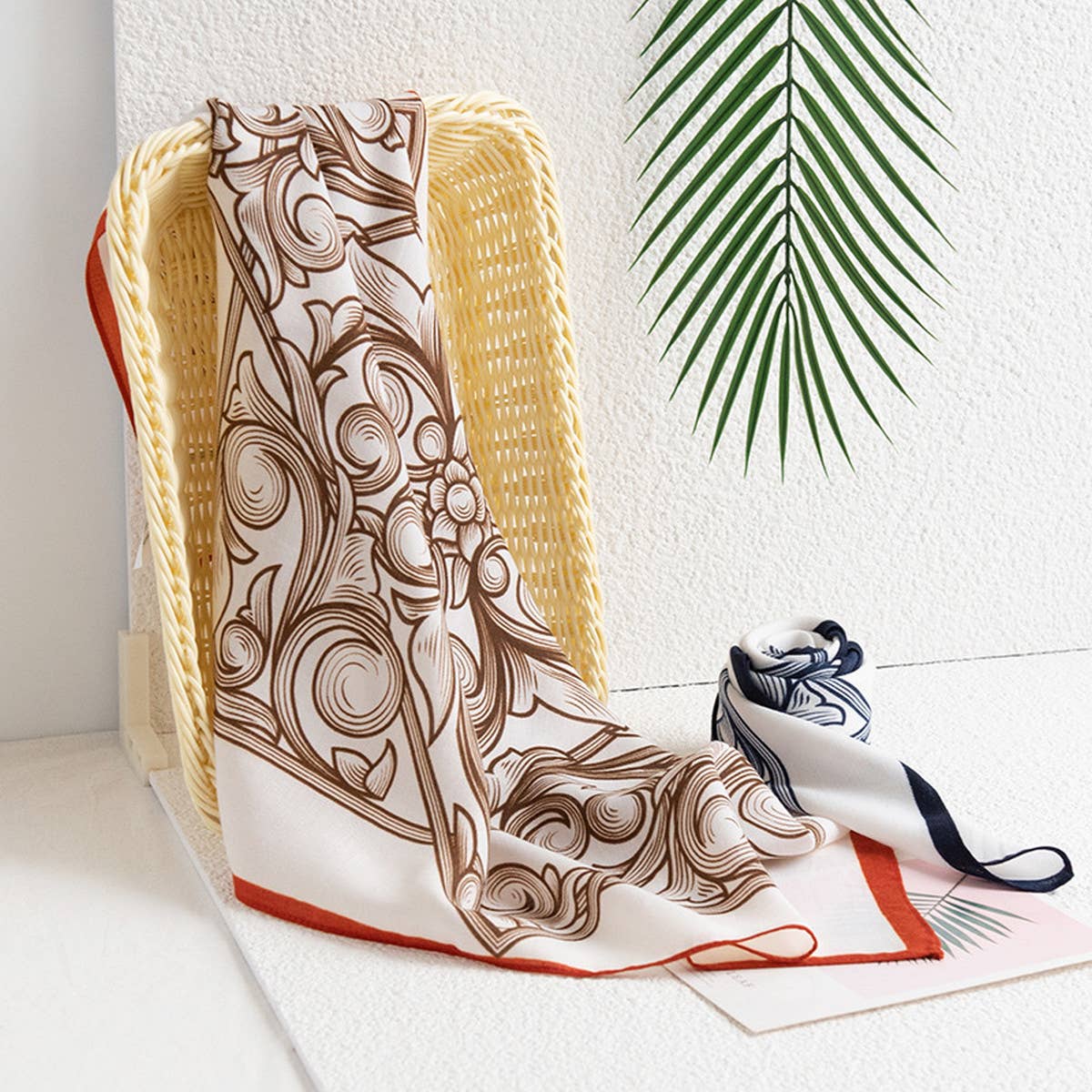 RETRO GEOMETRIC PRINT SQUARE SCARF_CWASC0923