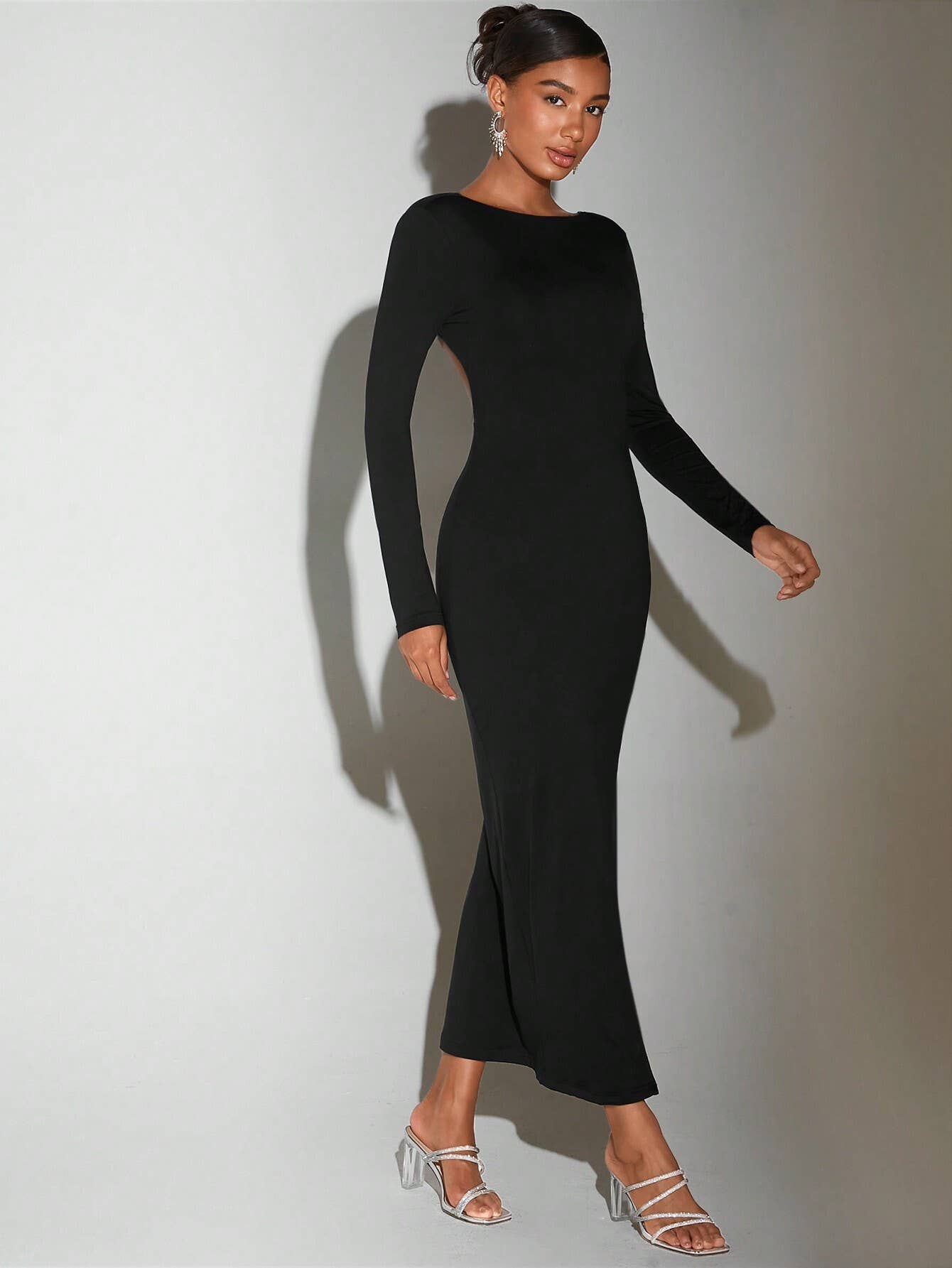 ROUND NECK LARGE BACKLESS DESIGN SENSE LONG DRESS