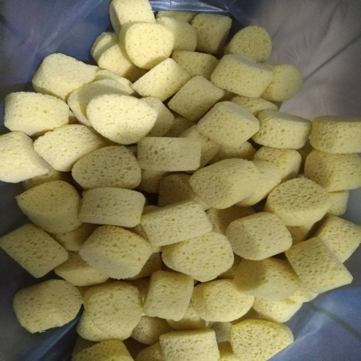 WATER DROP SHAPED BATH SPONGE FOAMING BATH BALL