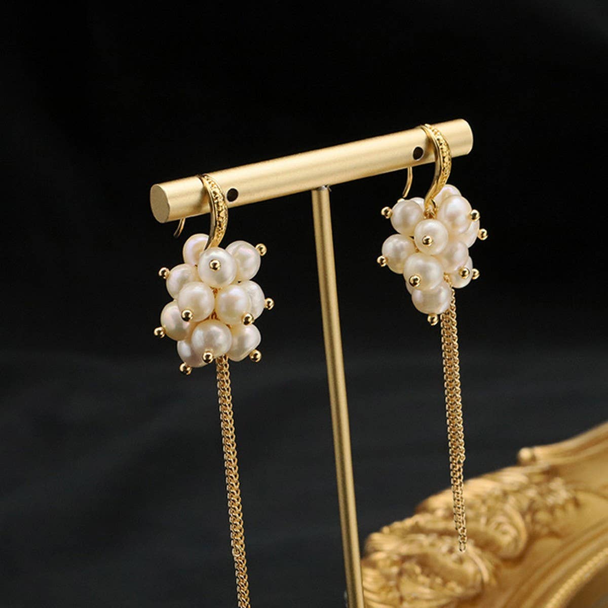 NEW HIGH-END RETRO TASSEL PEARL EARRINGS