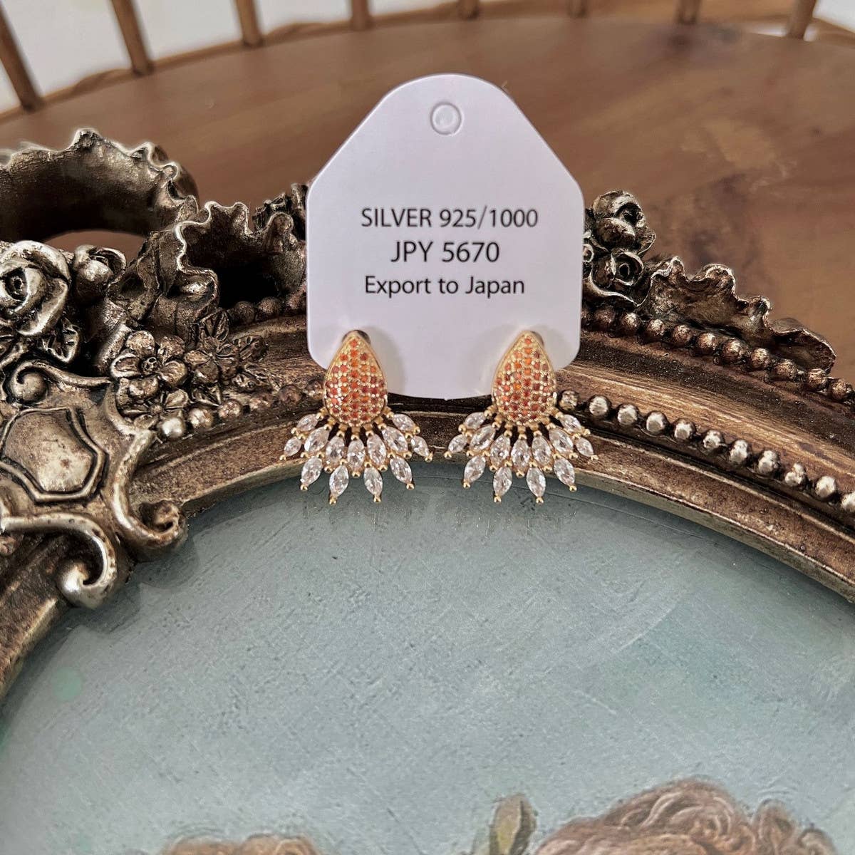 UNIQUE MICRO INLAID ZIRCON EARRINGS AND EARRINGS