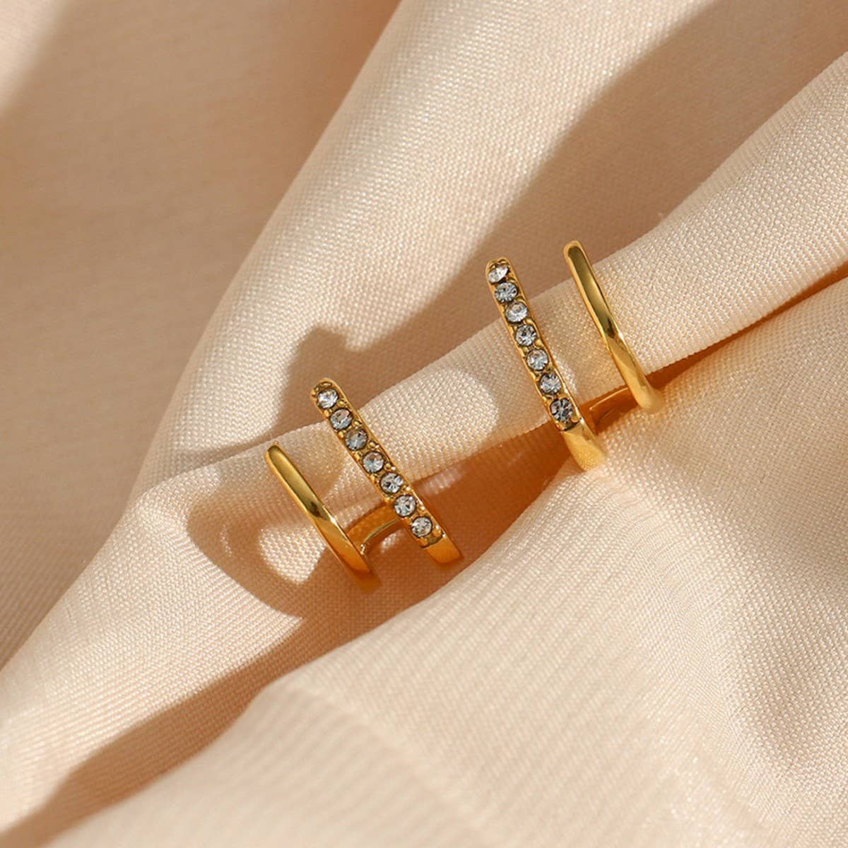 GEOMETRIC SIMPLE TEMPERAMENT EARRINGS