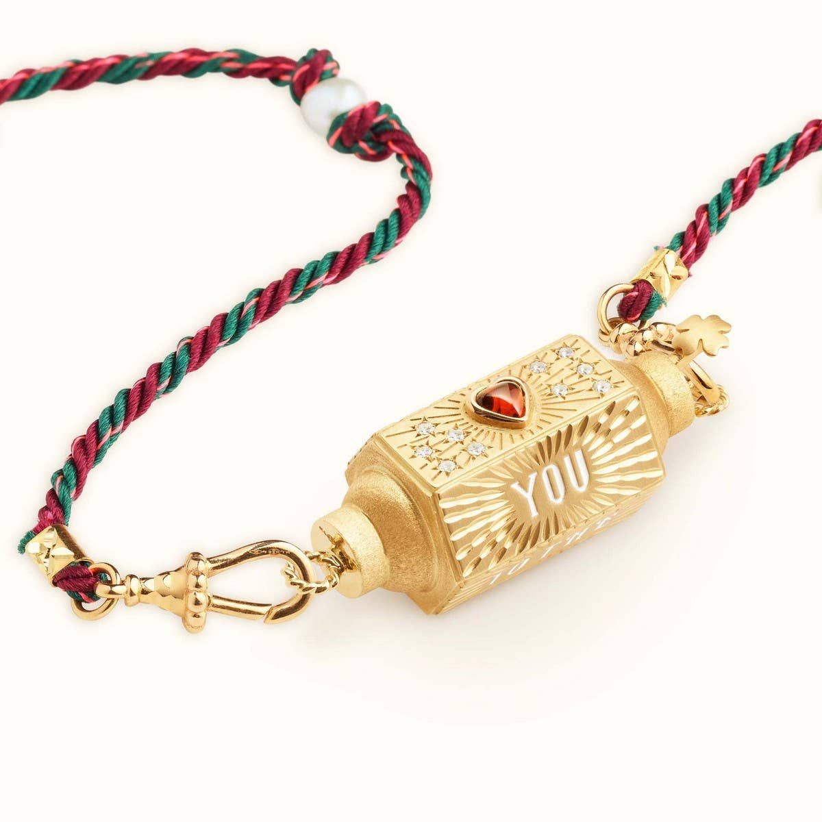 NICHE DESIGN GOLD PLATED PENDANT NECKLACE_CWMM3784