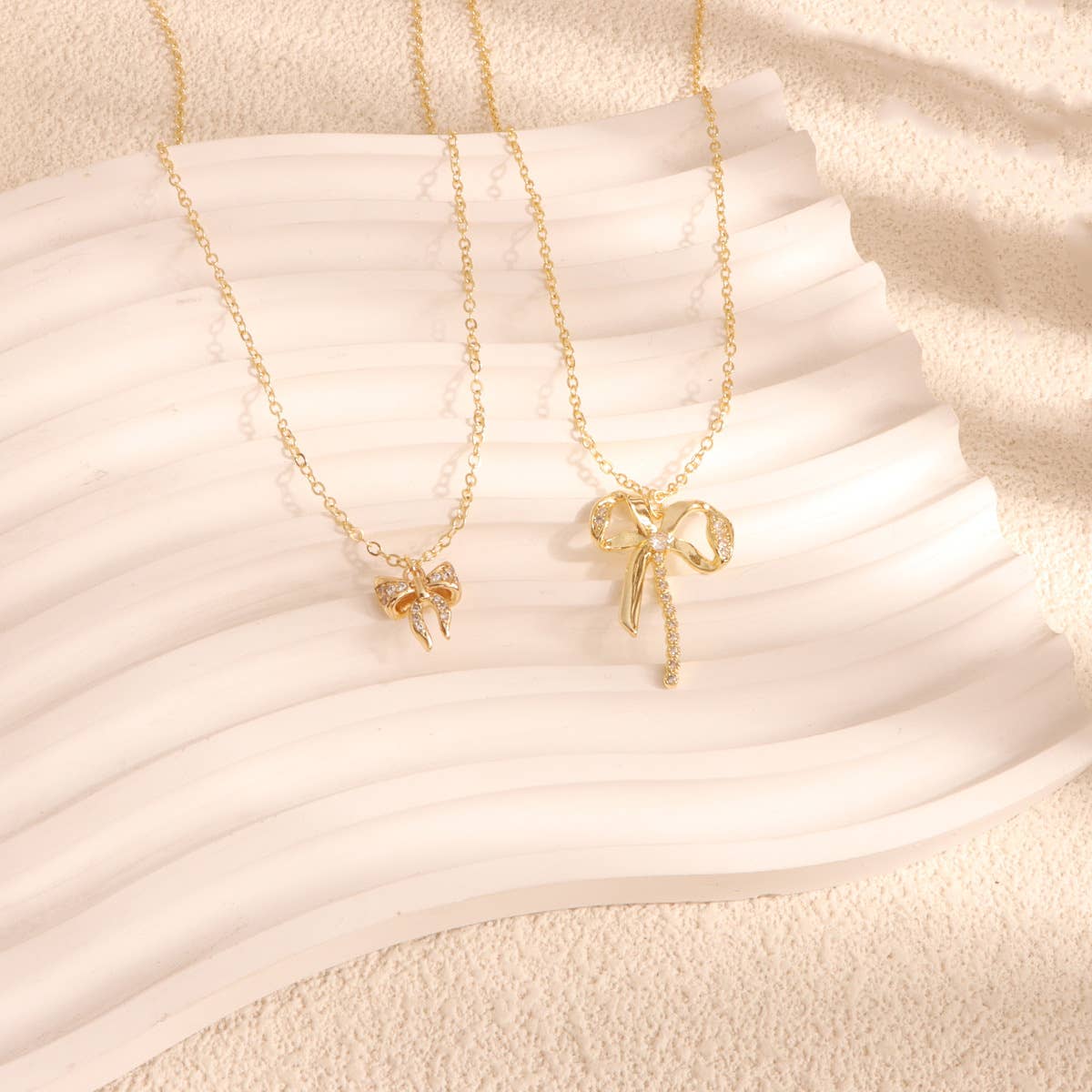 Copper-plated bow collarbone necklace