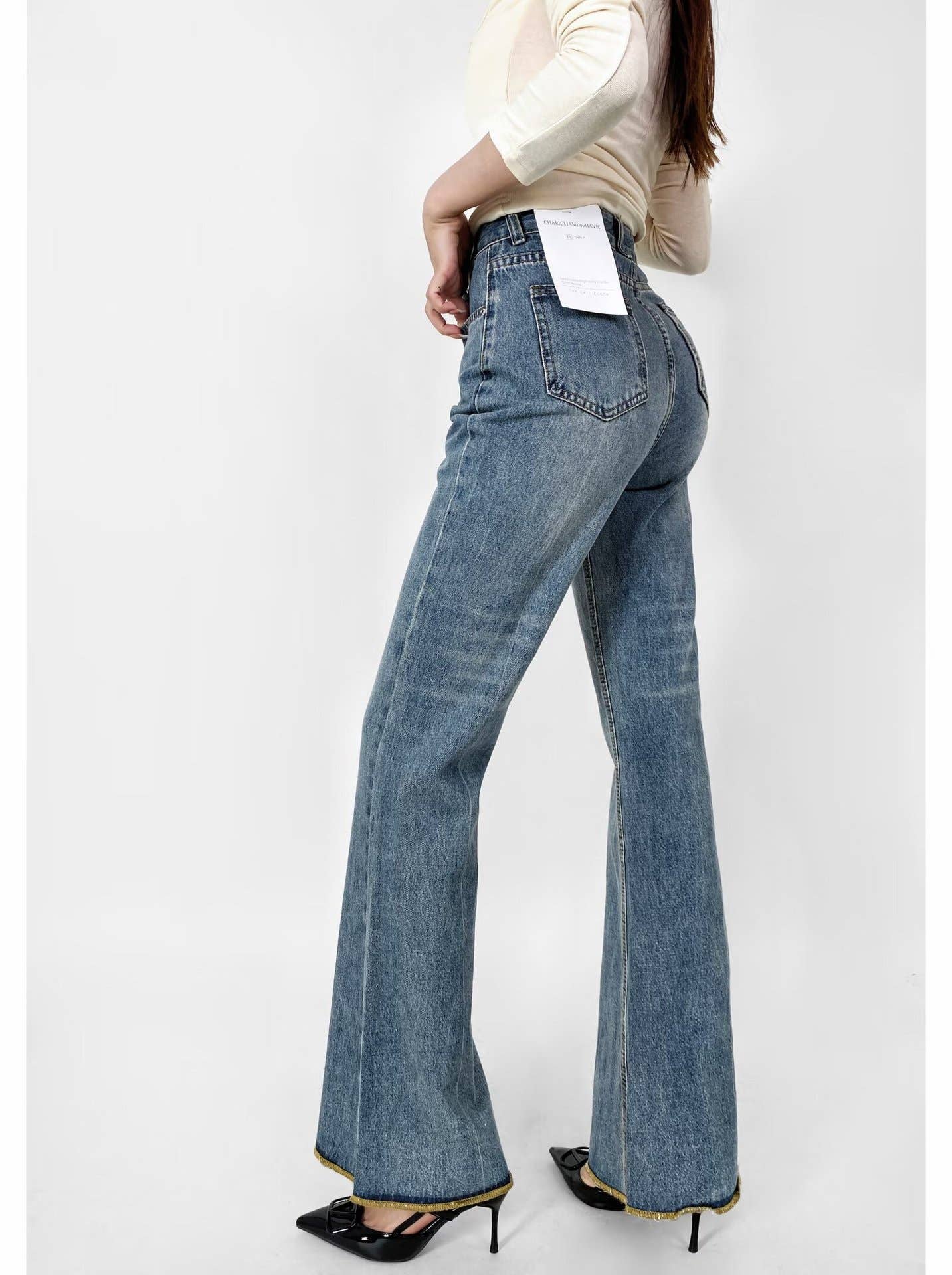 Retro, slightly flared pants, loose washed jeans