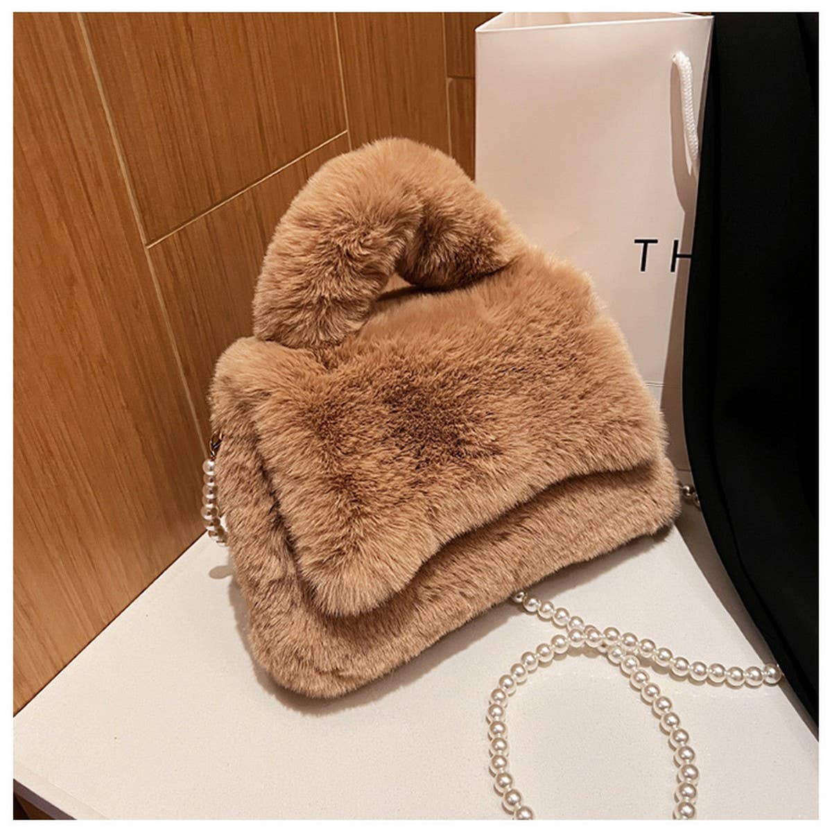 Women¡¯s Fluffy Fur Pearl Shoulder Bag_CUAB00594