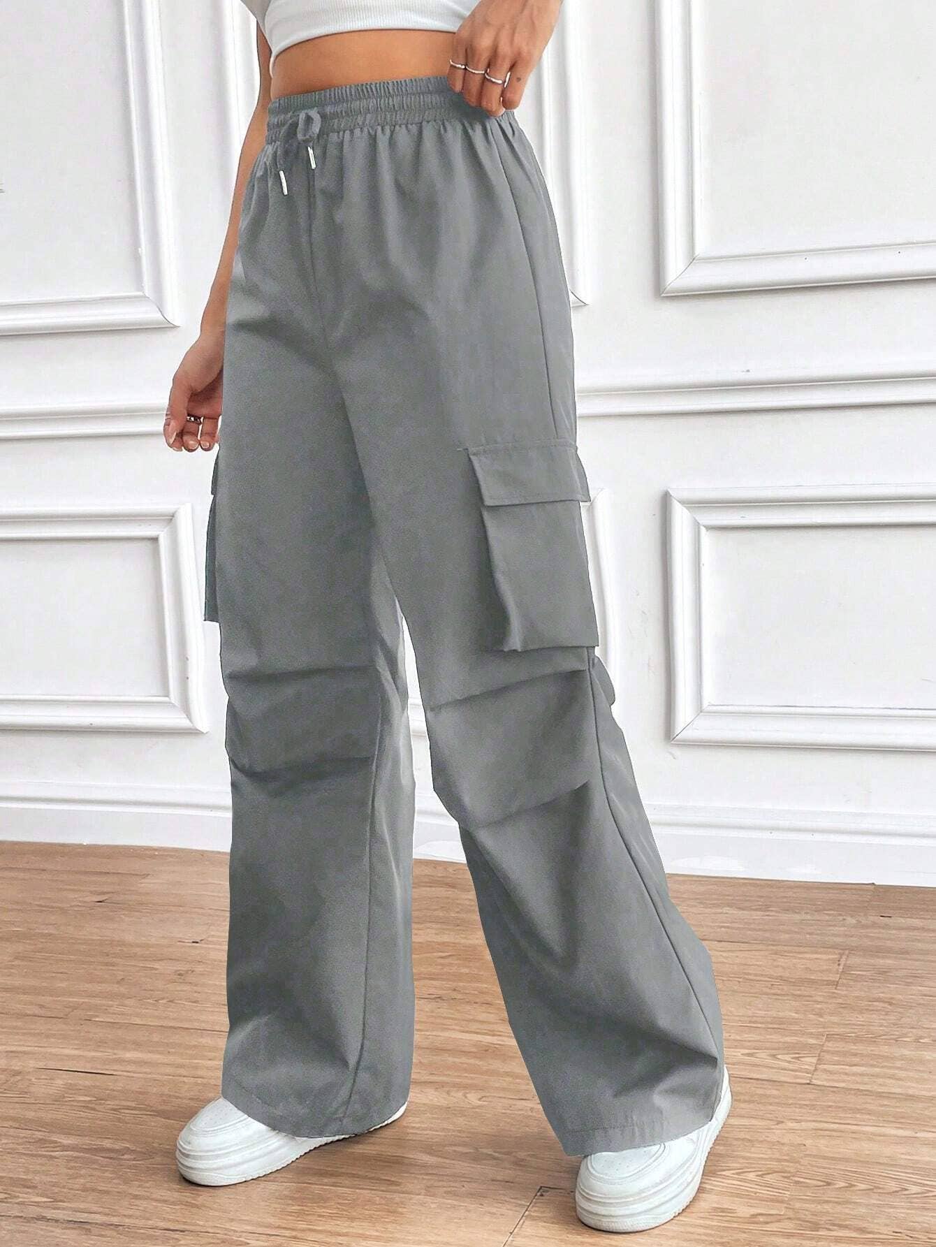 SIDE PURSE WITH SOLID COLOR STRAIGHT LEG PANTS