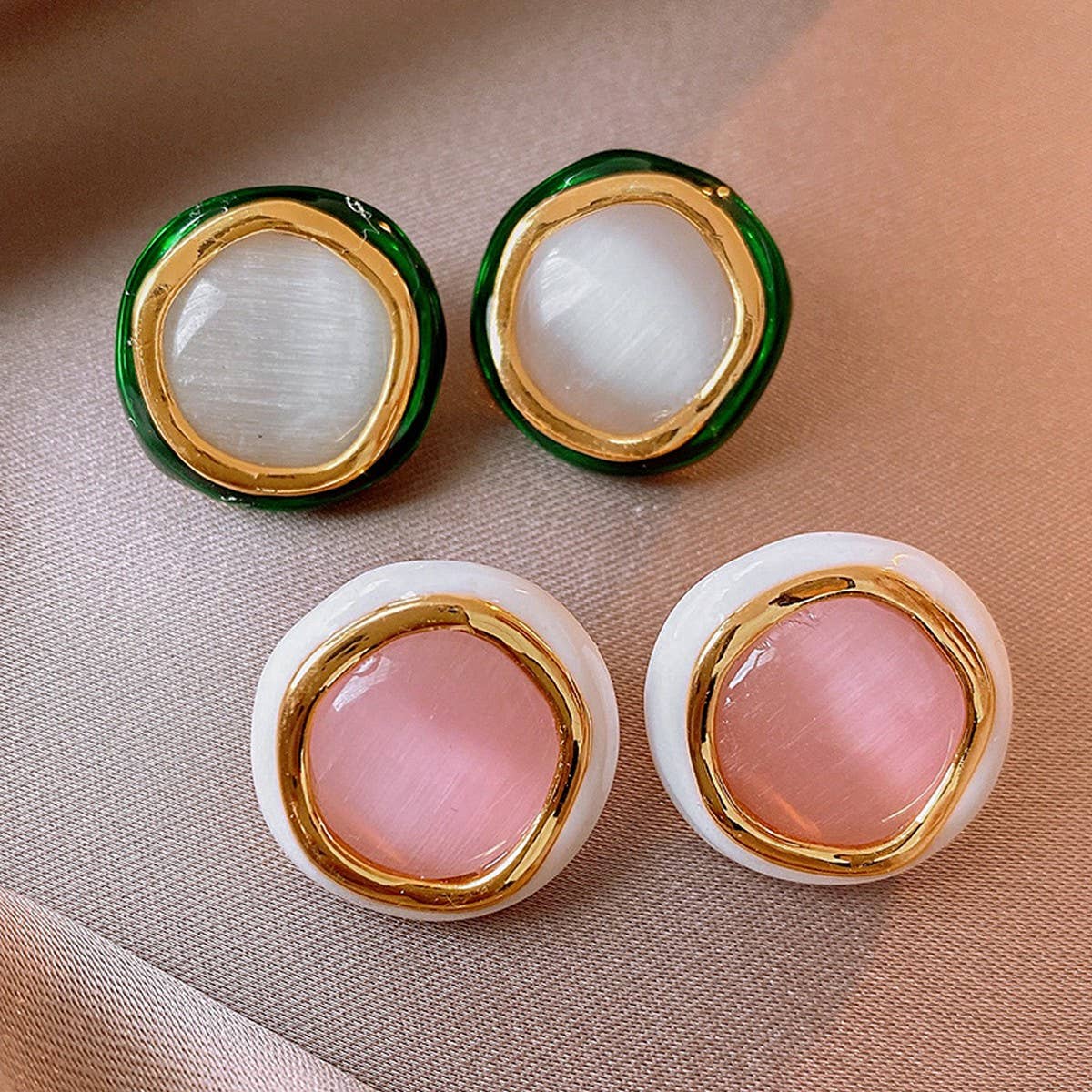 ROUND NICHE TEMPERAMENT EARRINGS