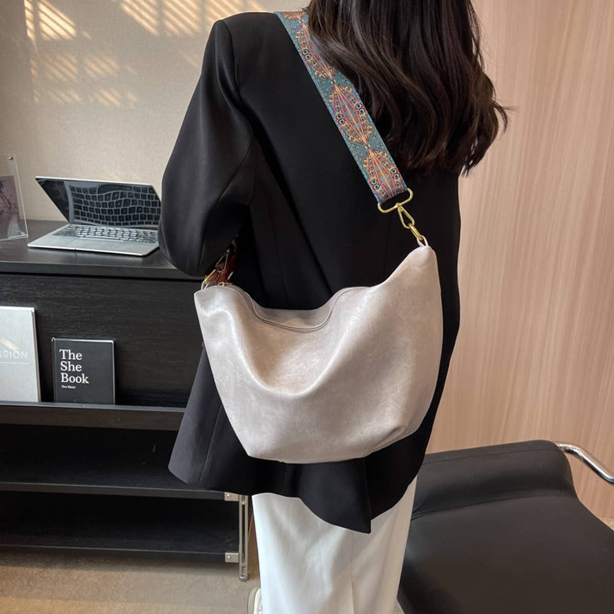 MINIMALIST HOBO BAG_CUAB0119