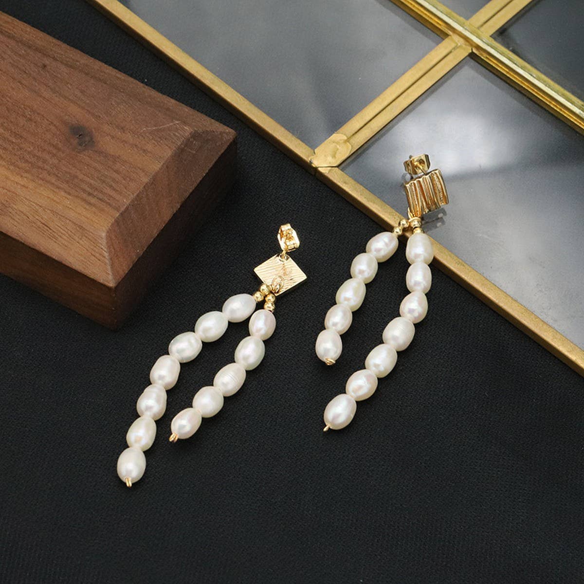 LIGHT LUXURY NATURAL PEARL EARRINGS FOR WOMEN