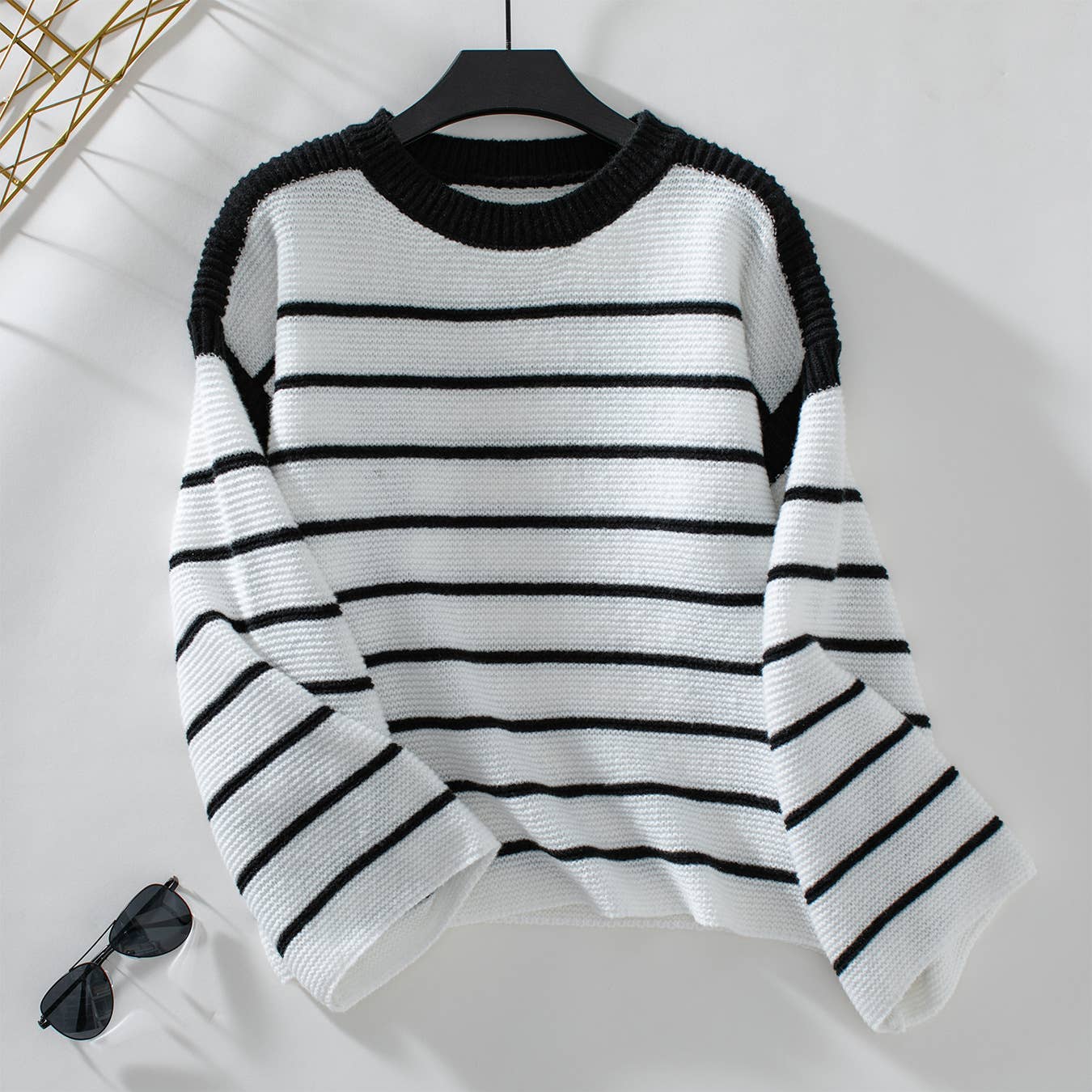 STRIPED PULLOVER LONG-SLEEVED CREW-NECK SWEATER