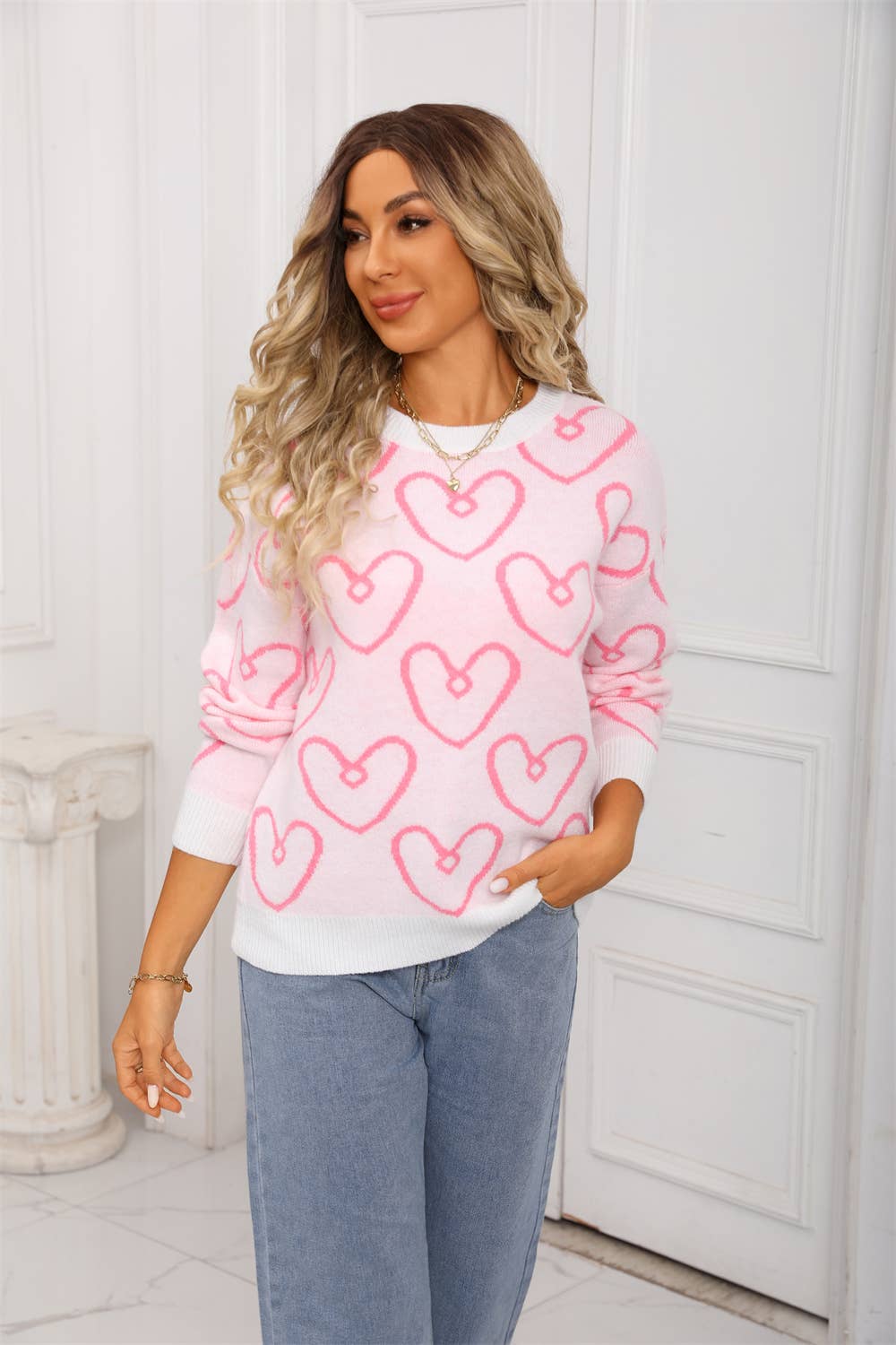Round-neck heart-shaped color-blocking sweater
