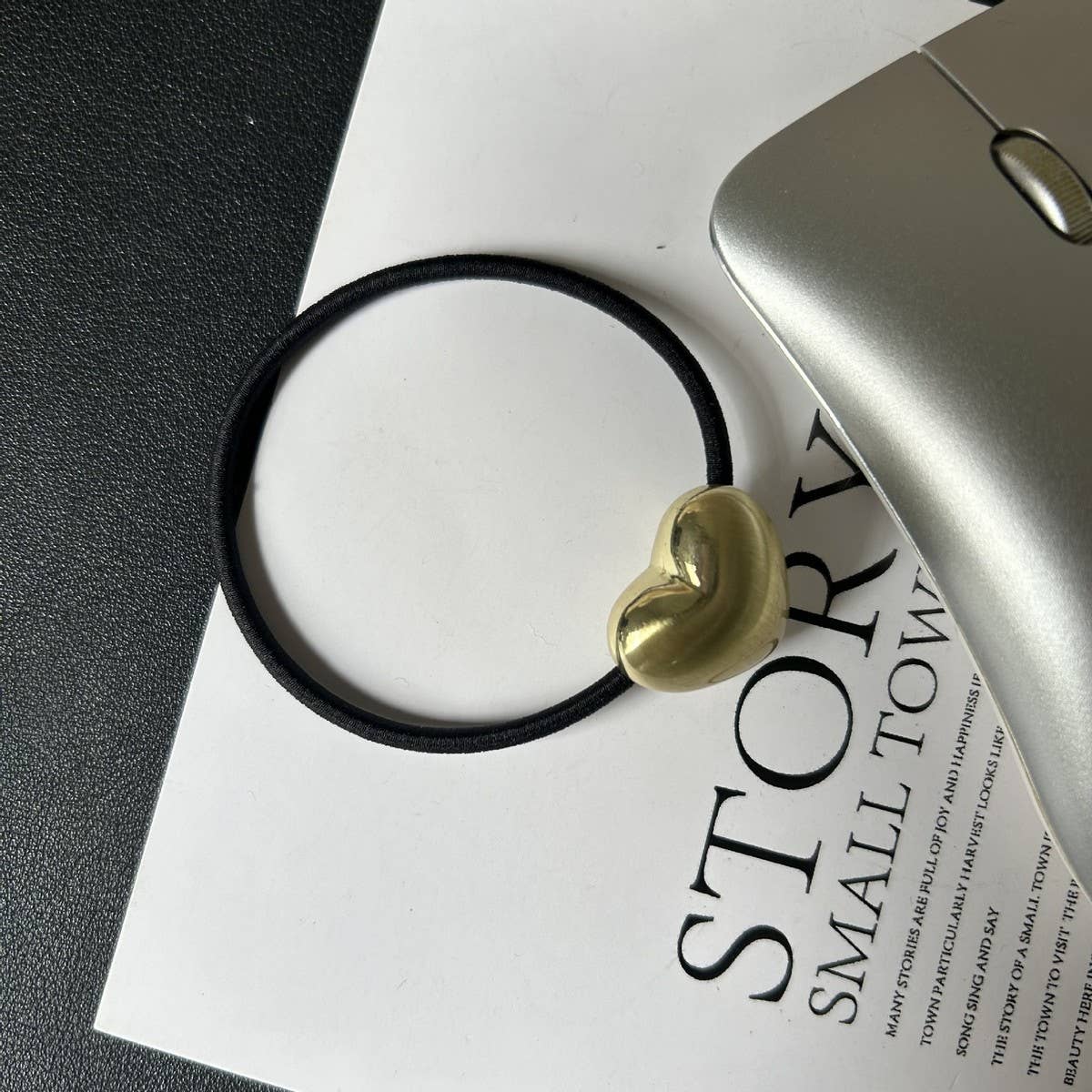 SIMPLE AND CUTE HIGH-END HAIR SCRUNCHIES