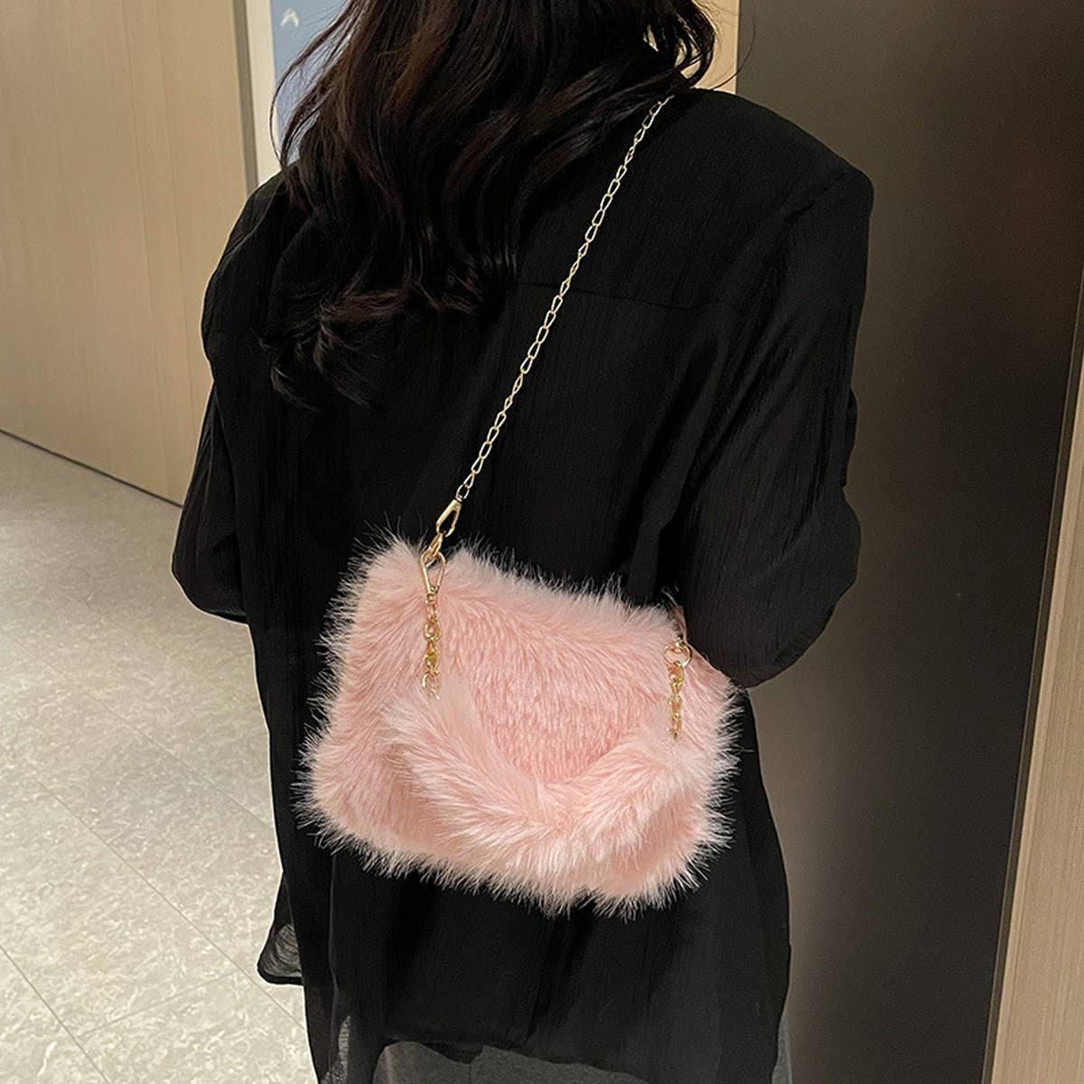 WINTER SHOULDER MESSENGER BAG IMITATION FOX FUR BAG_CWAB3981