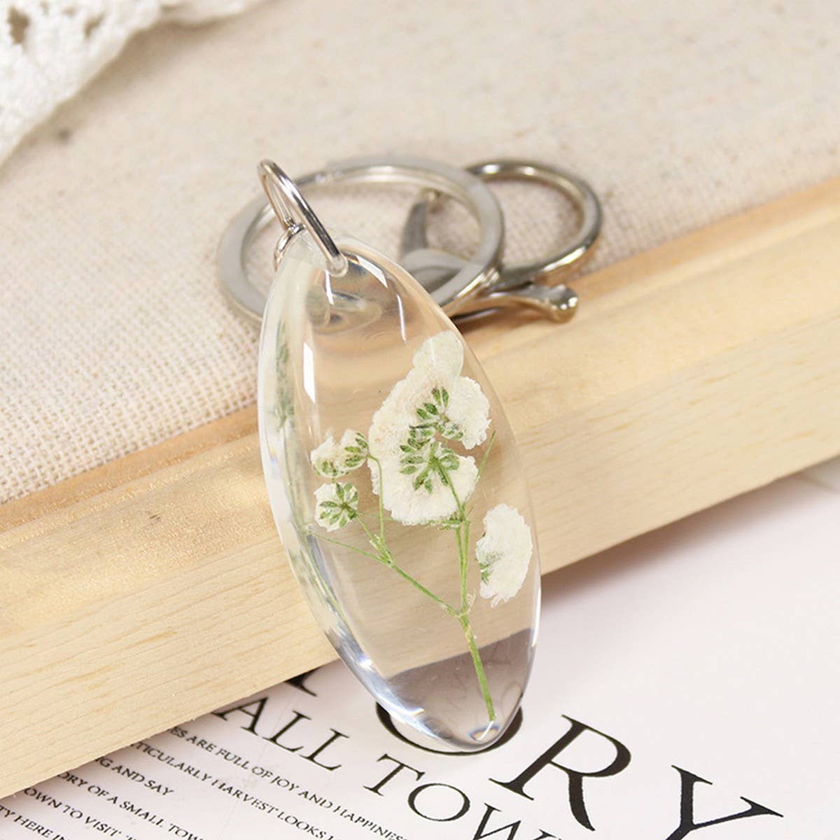 NEW DRIED FLOWER SPECIMEN CAR KEYCHAIN PENDANT
