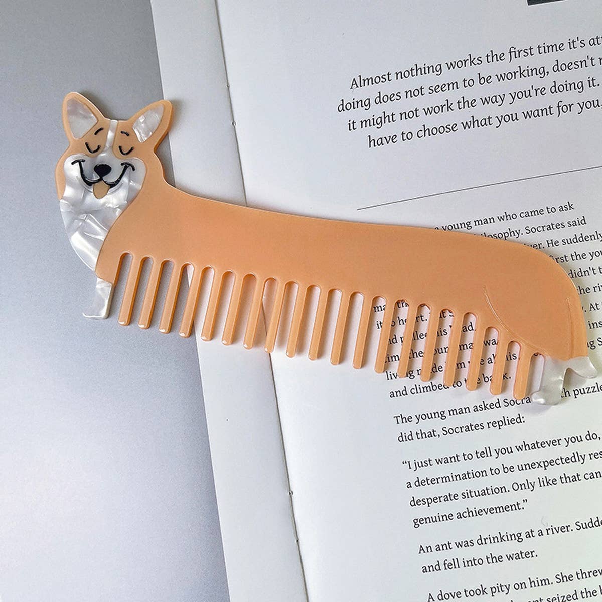 STYLISH AND CUTE DOG HAIR COMB_CWMM1095