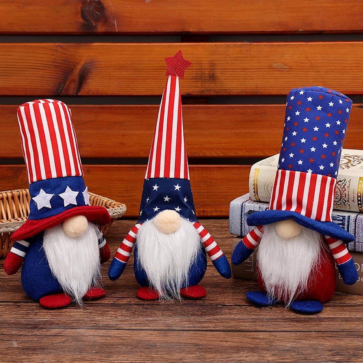 CWMM9495_INDEPENDENCE DAY FIVE-POINTED FACELESS DWARF TOY