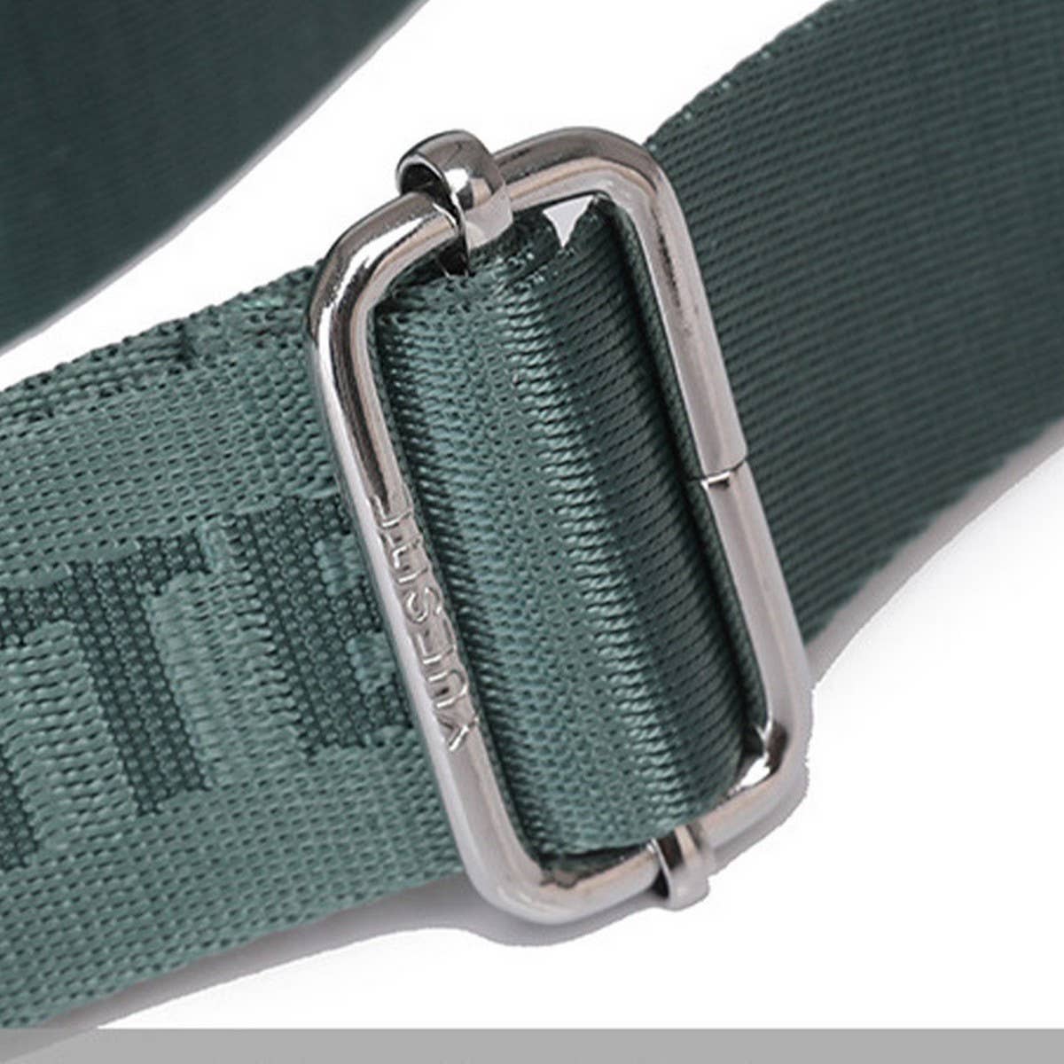 LIGHTWEIGHT WATER-REPELLENT NYLON SHOULDER BAG_CWAB3502