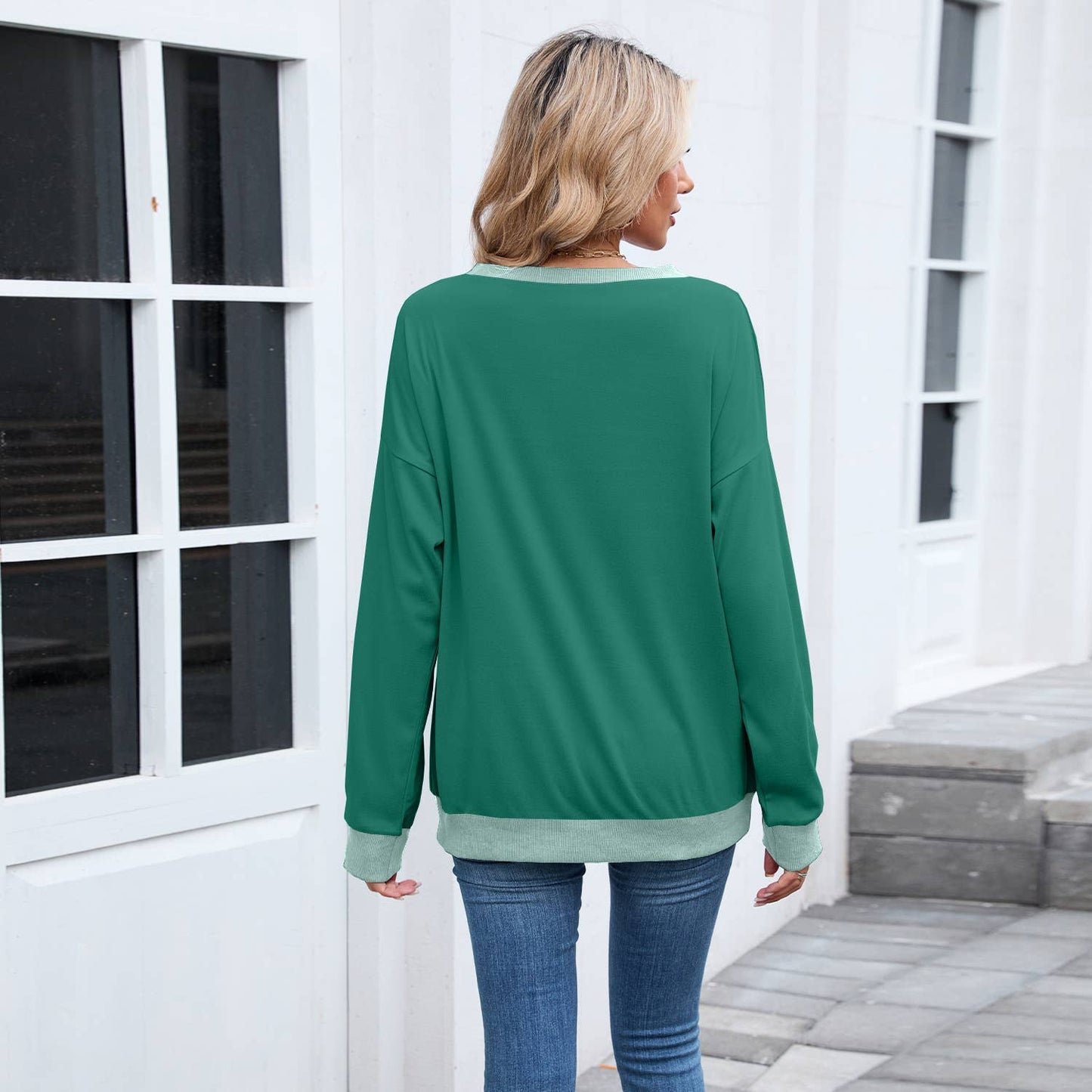 Round-neck loose color-blocked ribbed sweatshirt