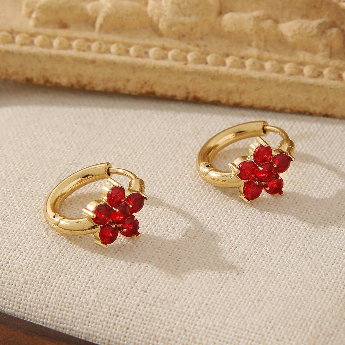 STAINLESS STEEL FLOWER EARRINGS WITH ZIRCON_CWMM3609