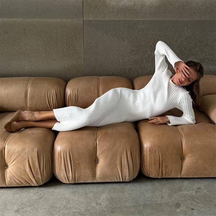 Round-neck pitted tight knitted dress