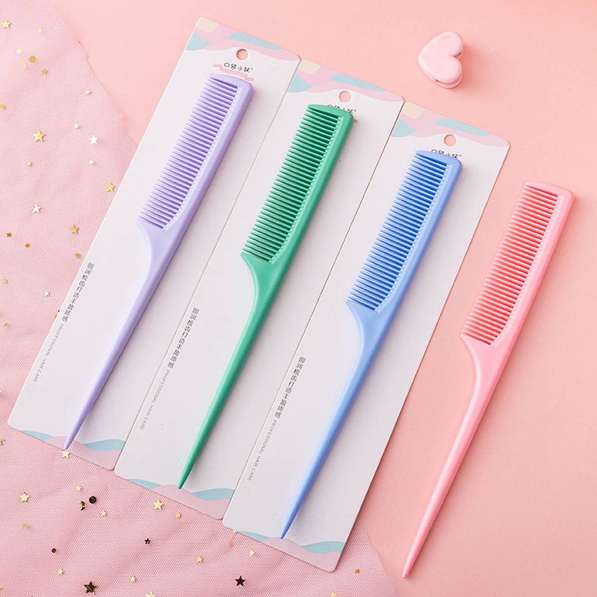 TAIL COMB THAT IS NOT EASY TO BREAK