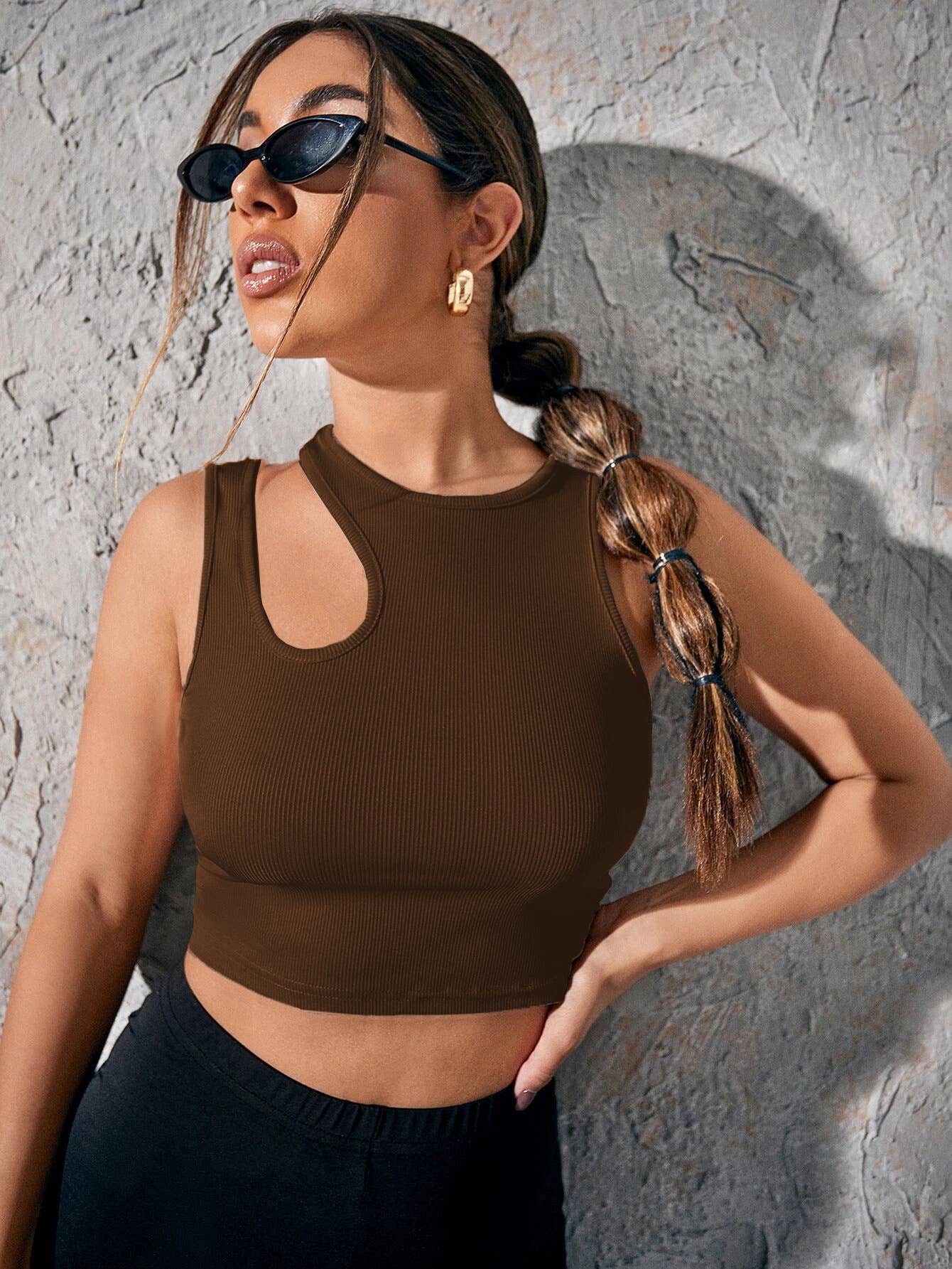 Slim,short,hollowed-out solid-color sports vest