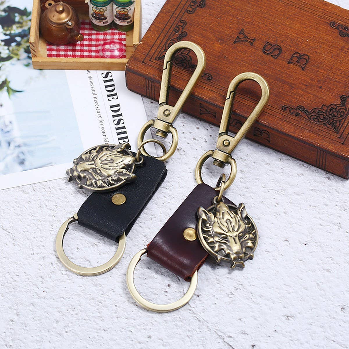 MEN'S ALLOY WOLF HEAD LEATHER KEYCHAIN