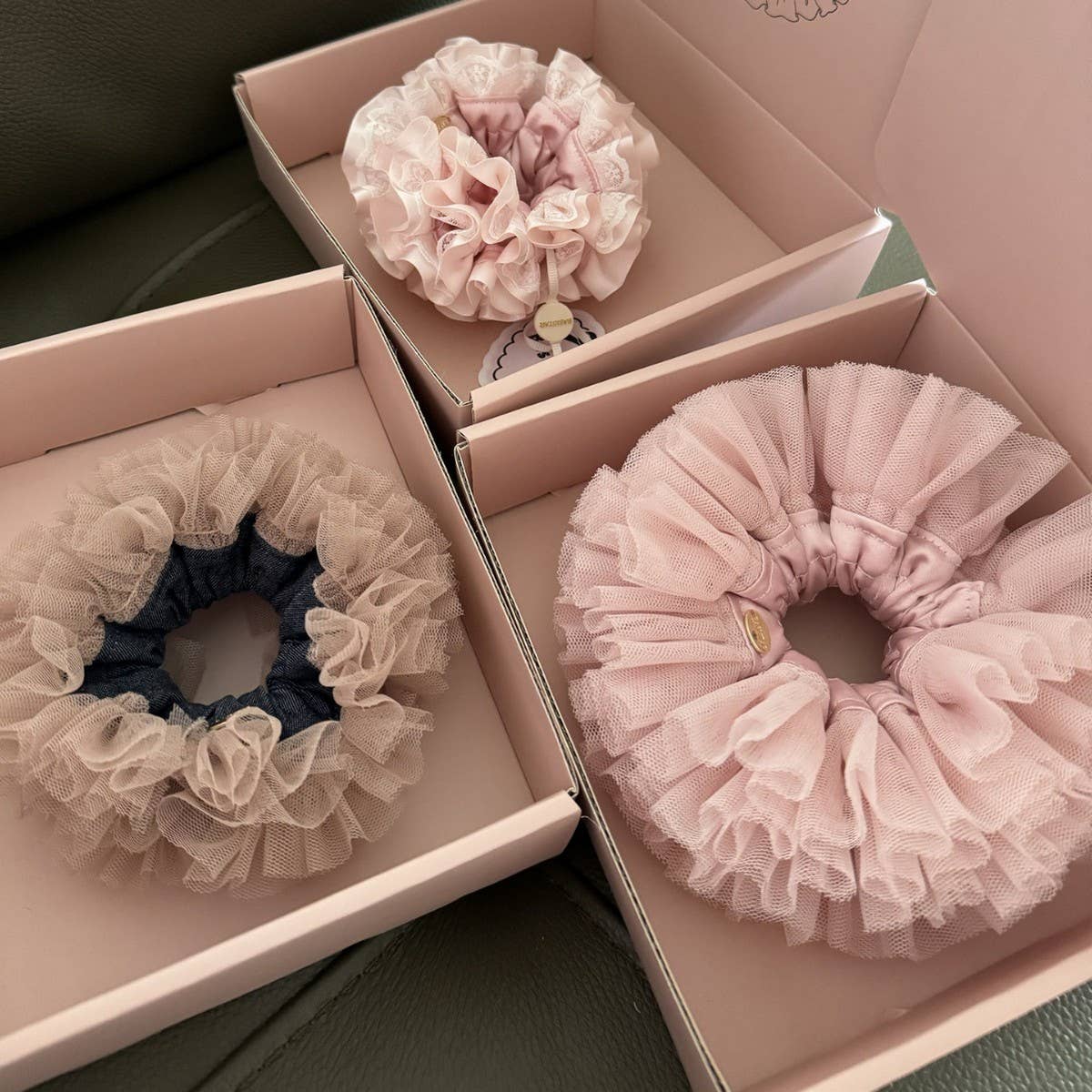 Ballet Princess Lace Handmade Swan Scrunchie_CWAHA5502