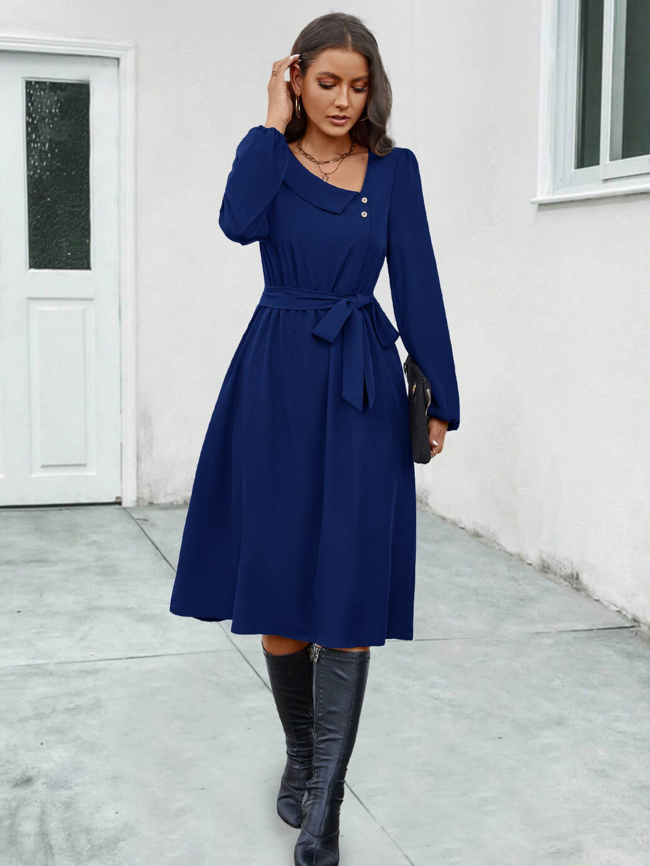 LONG-SLEEVED DRESS WITH IRREGULAR COLLAR