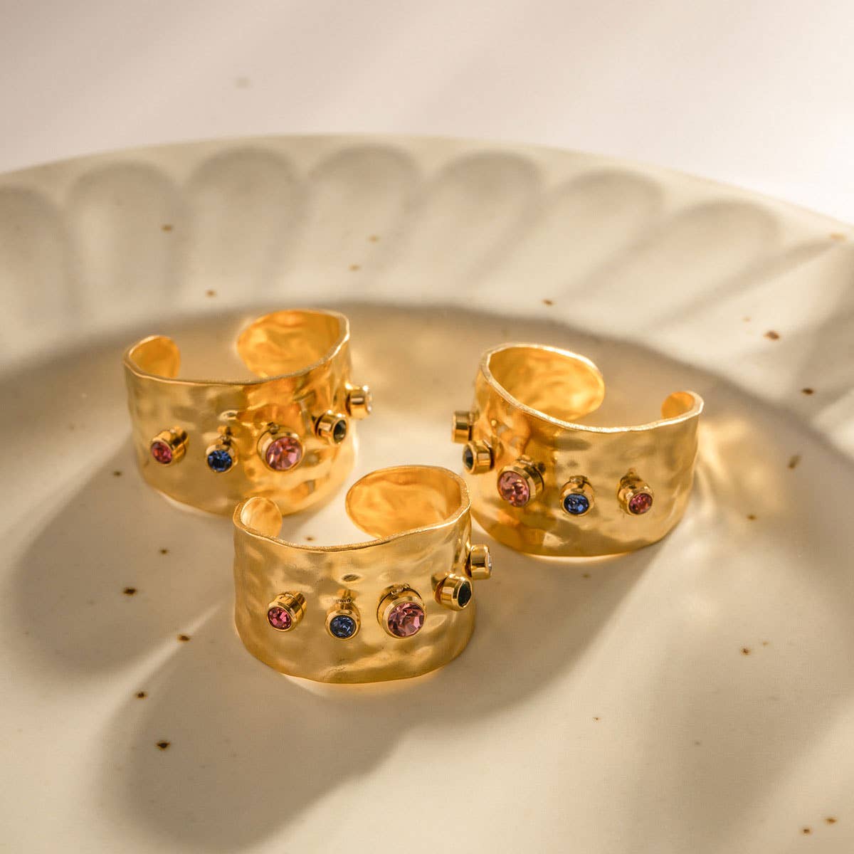 COLORED ZIRCON WIDE PLATE RING