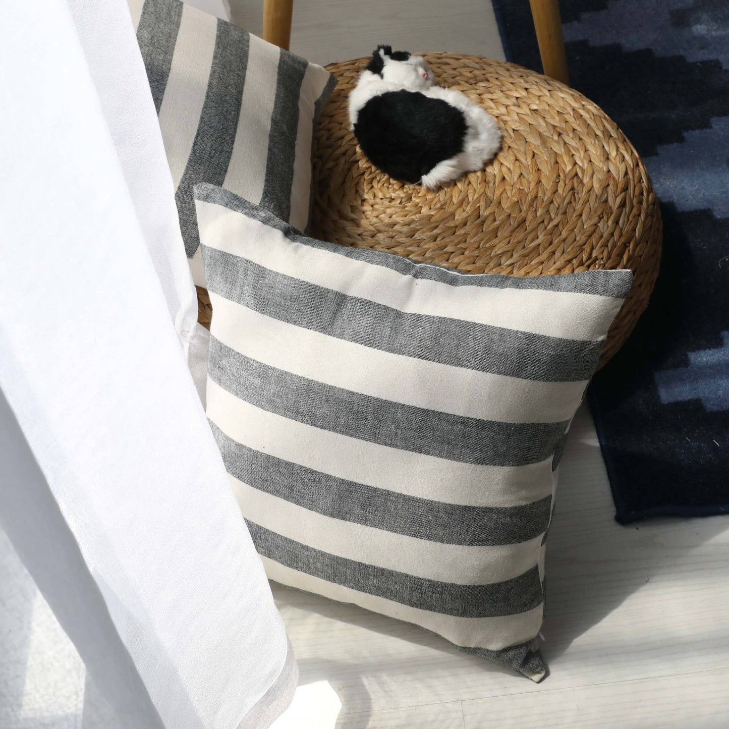 STRIPE PATTERN COSY PILLOW COVER CASE_CWMM0023