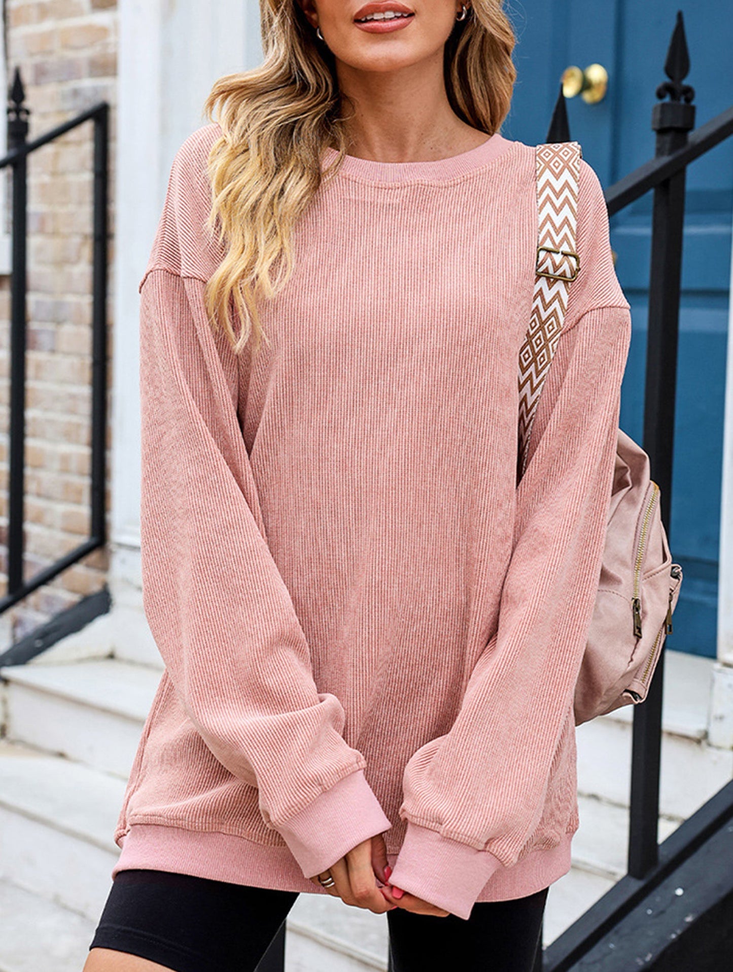 Long-sleeved ribbed sweater
