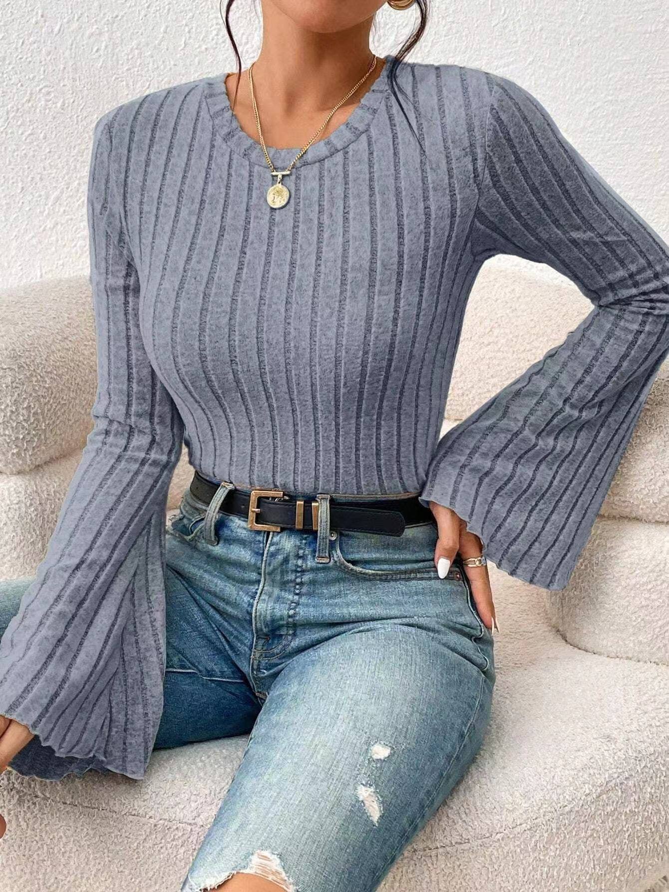 SHORT FLARED SLEEVE CREW NECK SLIM-FIT T-SHIRT