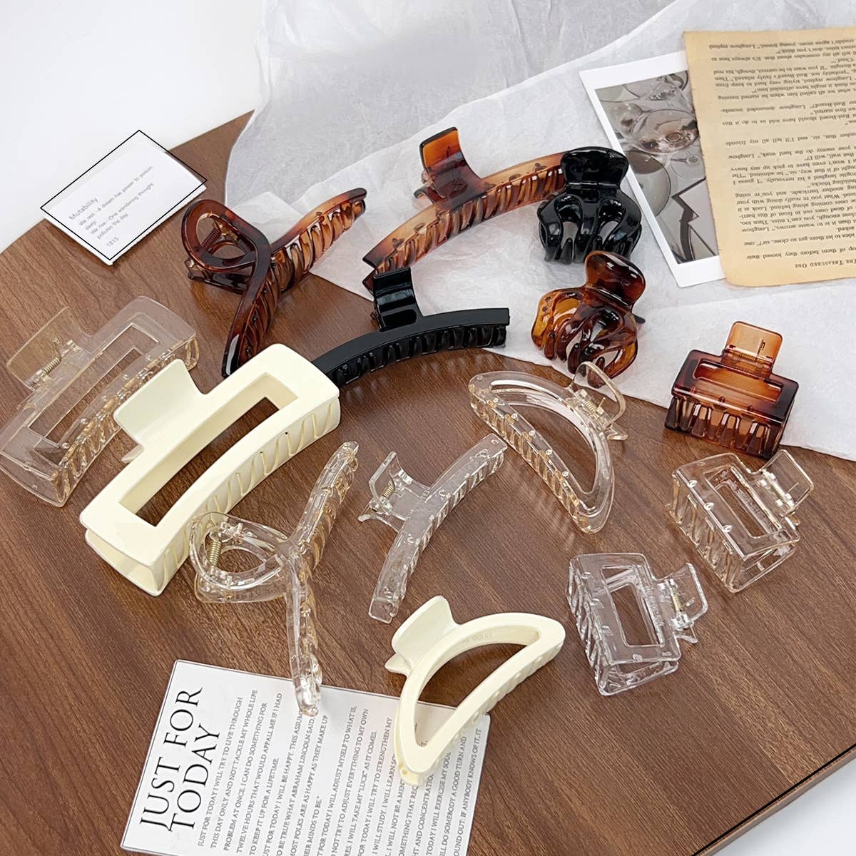 Arc-shaped semi-circular transparent gripper