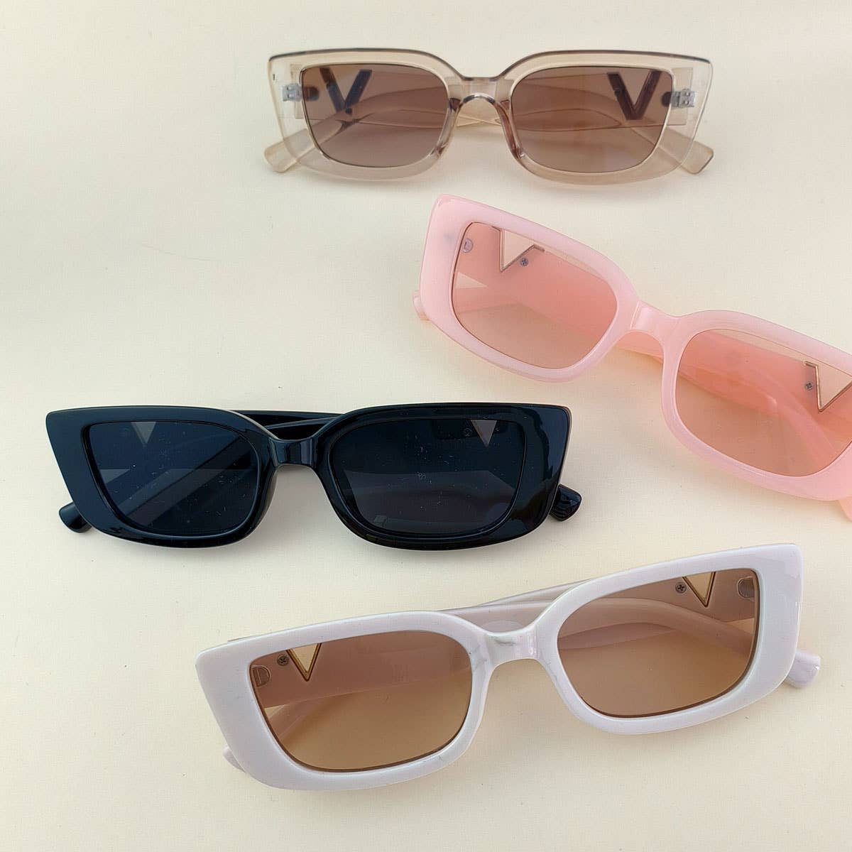 WIDE FRAME CAT EYE FASHION SUNGLASSES