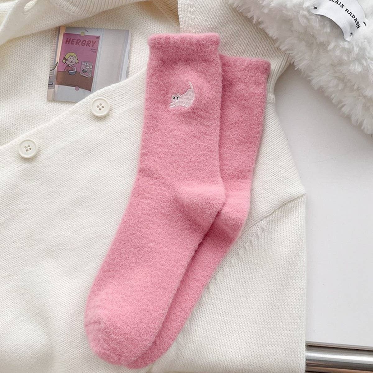WOMEN'S WARM CUTE CAT SLEEPING HOME SOCKS