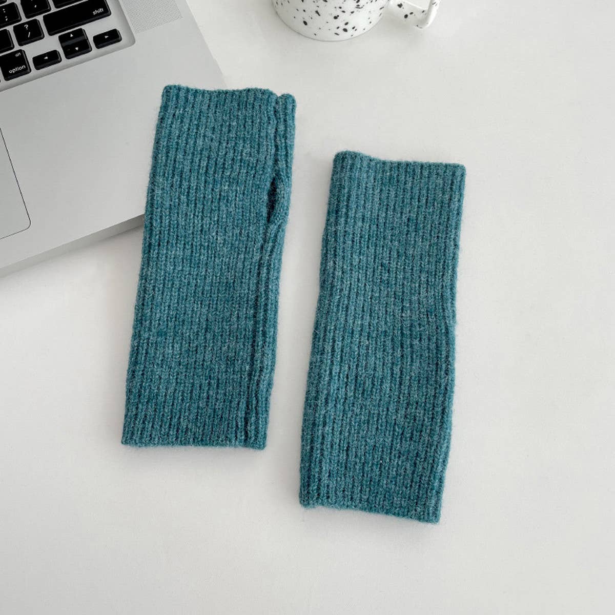 VERSATILE KNITTED WARM VERTICAL STRIPED GLOVES_CWAG0142