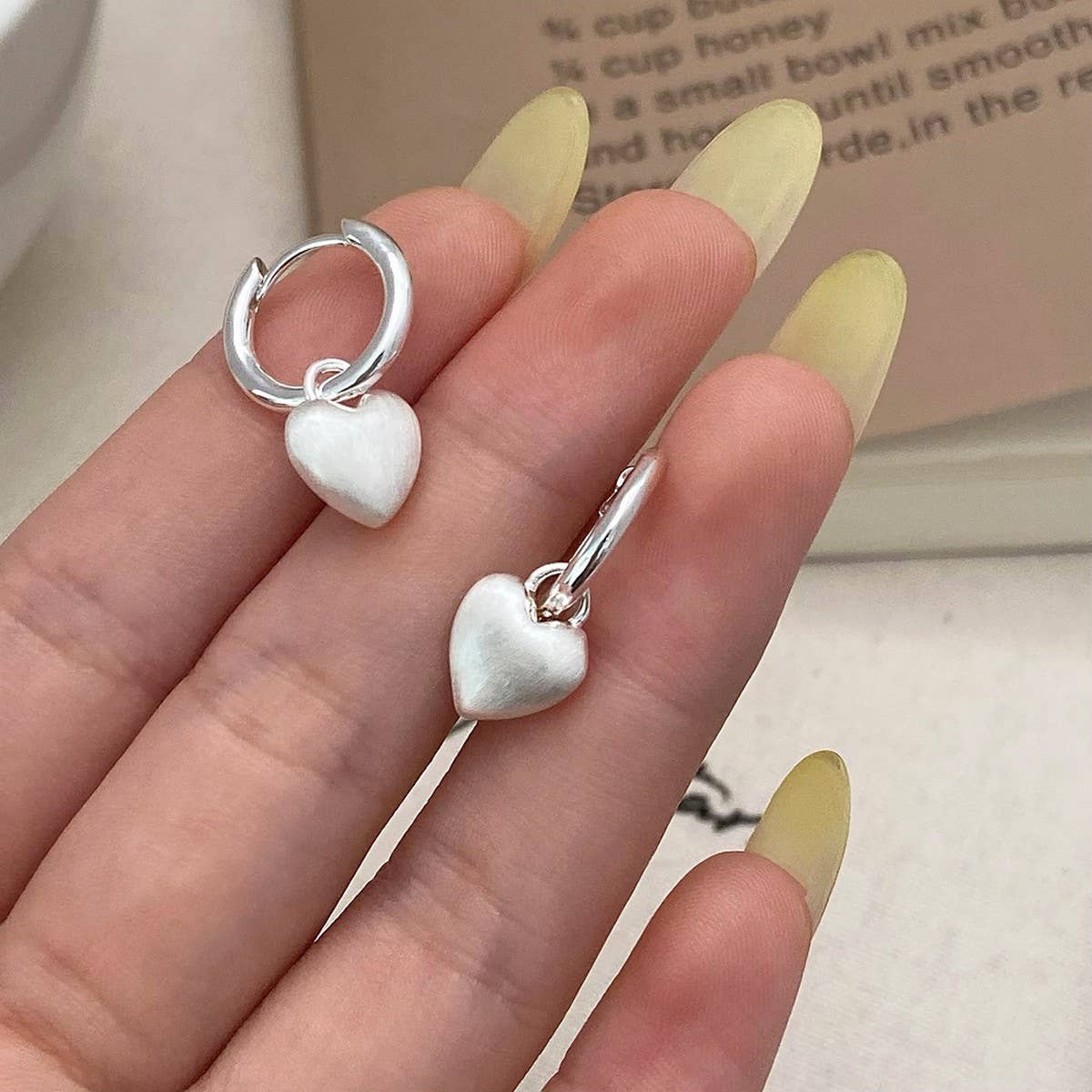 VALENTINE'S DAY HIGH-END FROSTED HEART EARRINGS