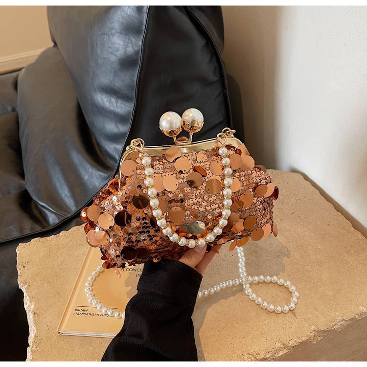 Fashionable sequined shell pearl chain dinner bag