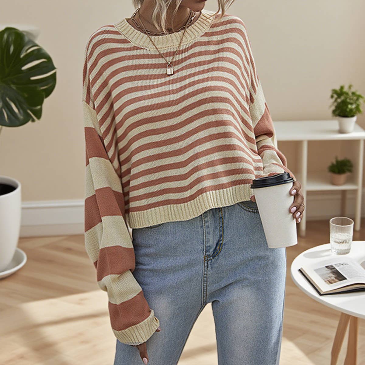 Round-neck short striped loose knitted sweater
