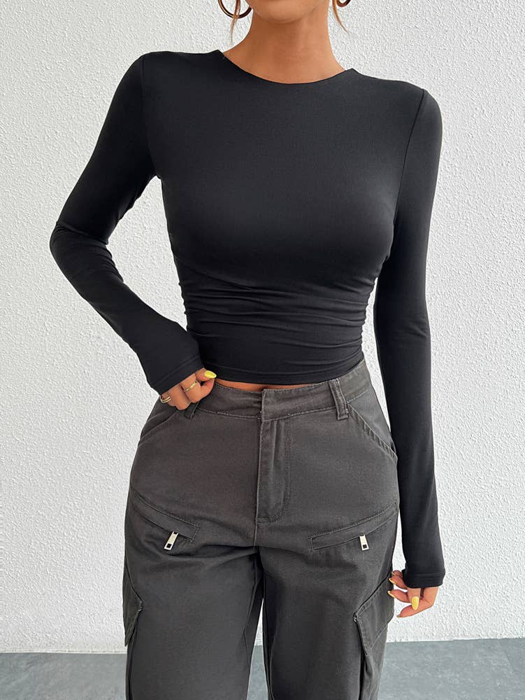 SLIM-FIT CREW NECK KNITTED LONG-SLEEVED TOP
